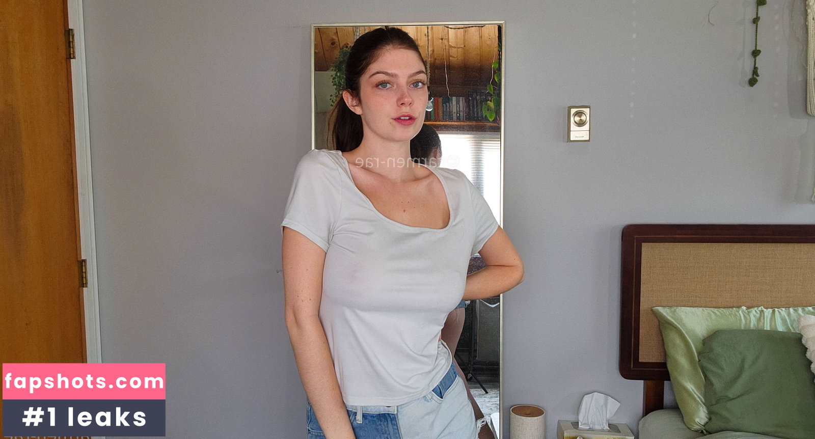 Carmen-Rae gallery photo #7425