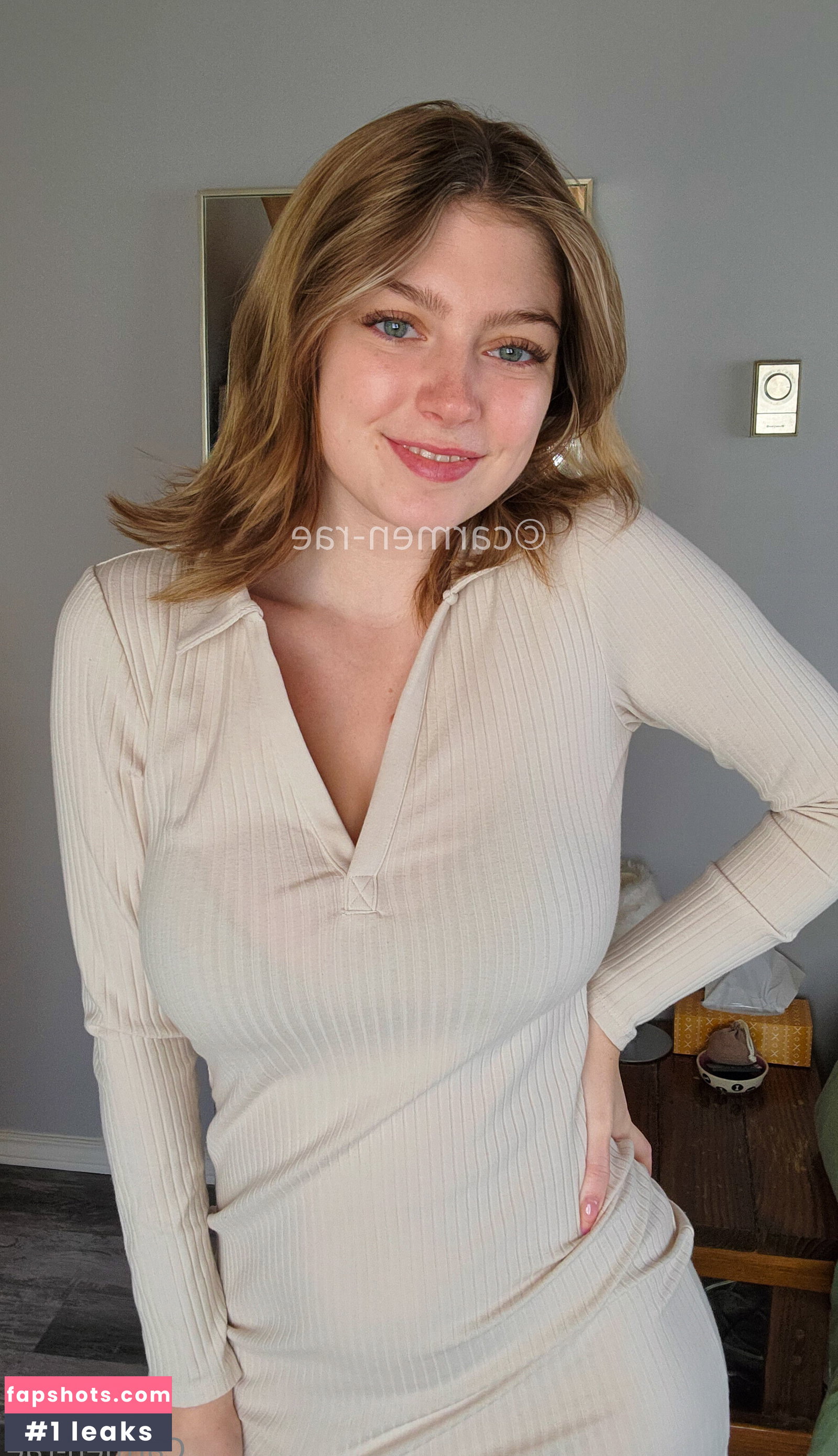 Carmen-Rae gallery photo #733