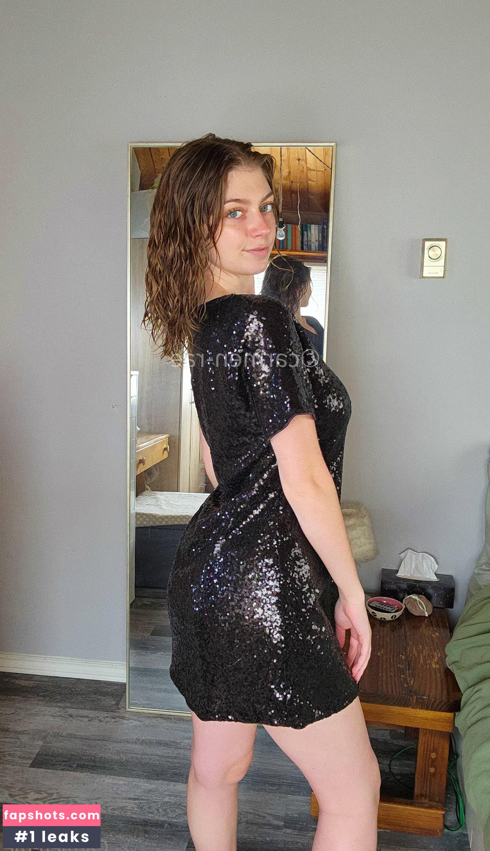 Carmen-Rae gallery photo #10100