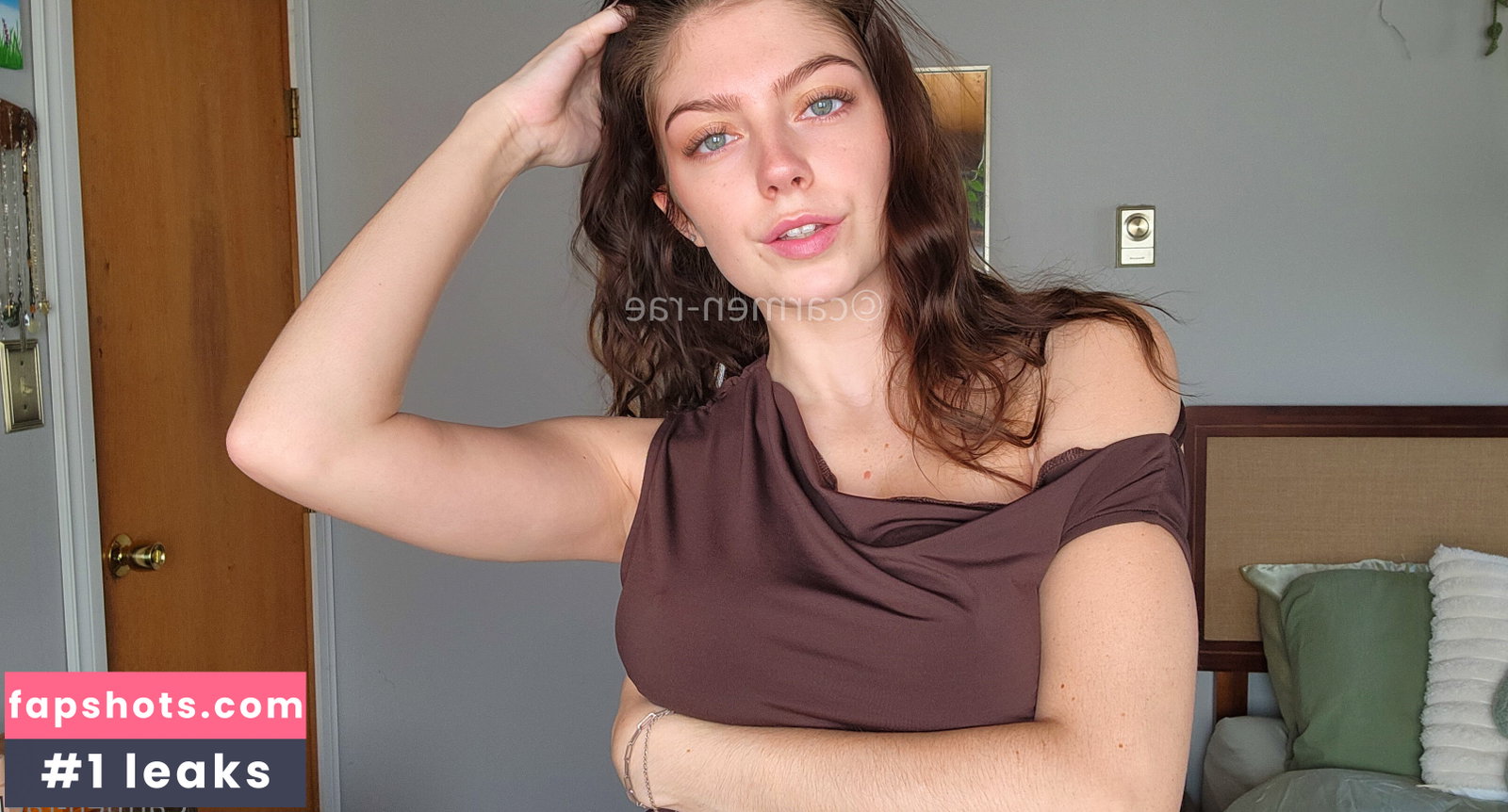 Carmen-Rae gallery photo #162