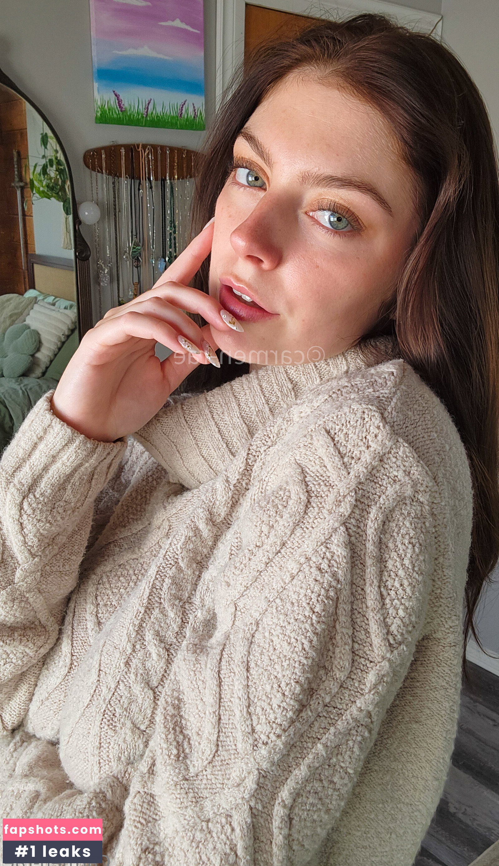 Carmen-Rae gallery photo #2351