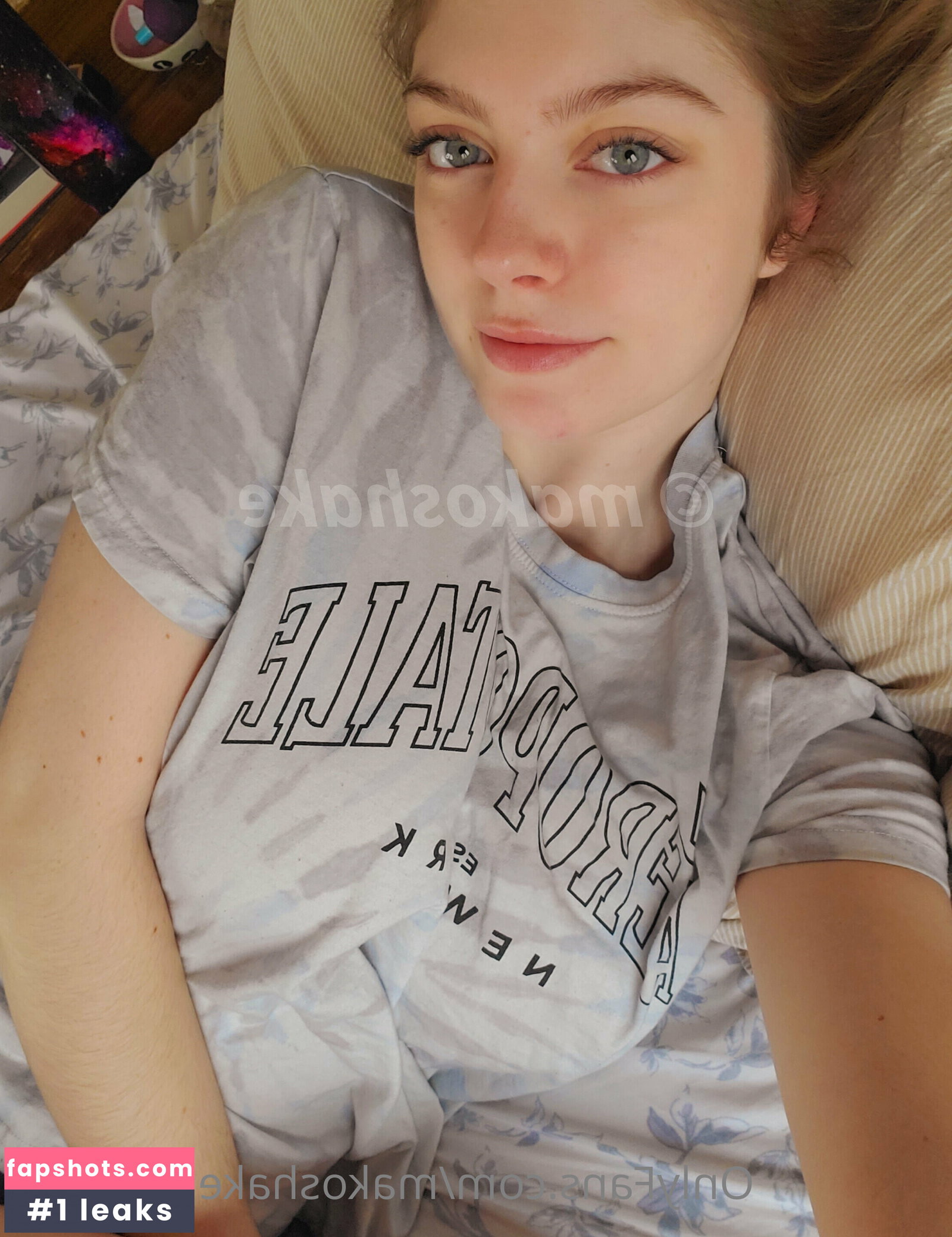 Carmen-Rae gallery photo #1463