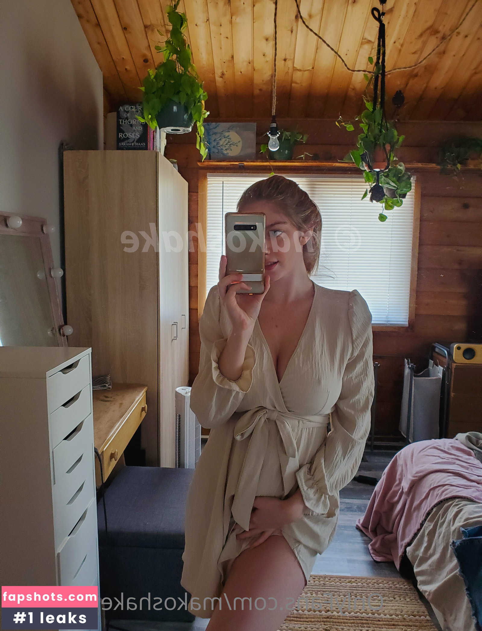 Carmen-Rae gallery photo #4144