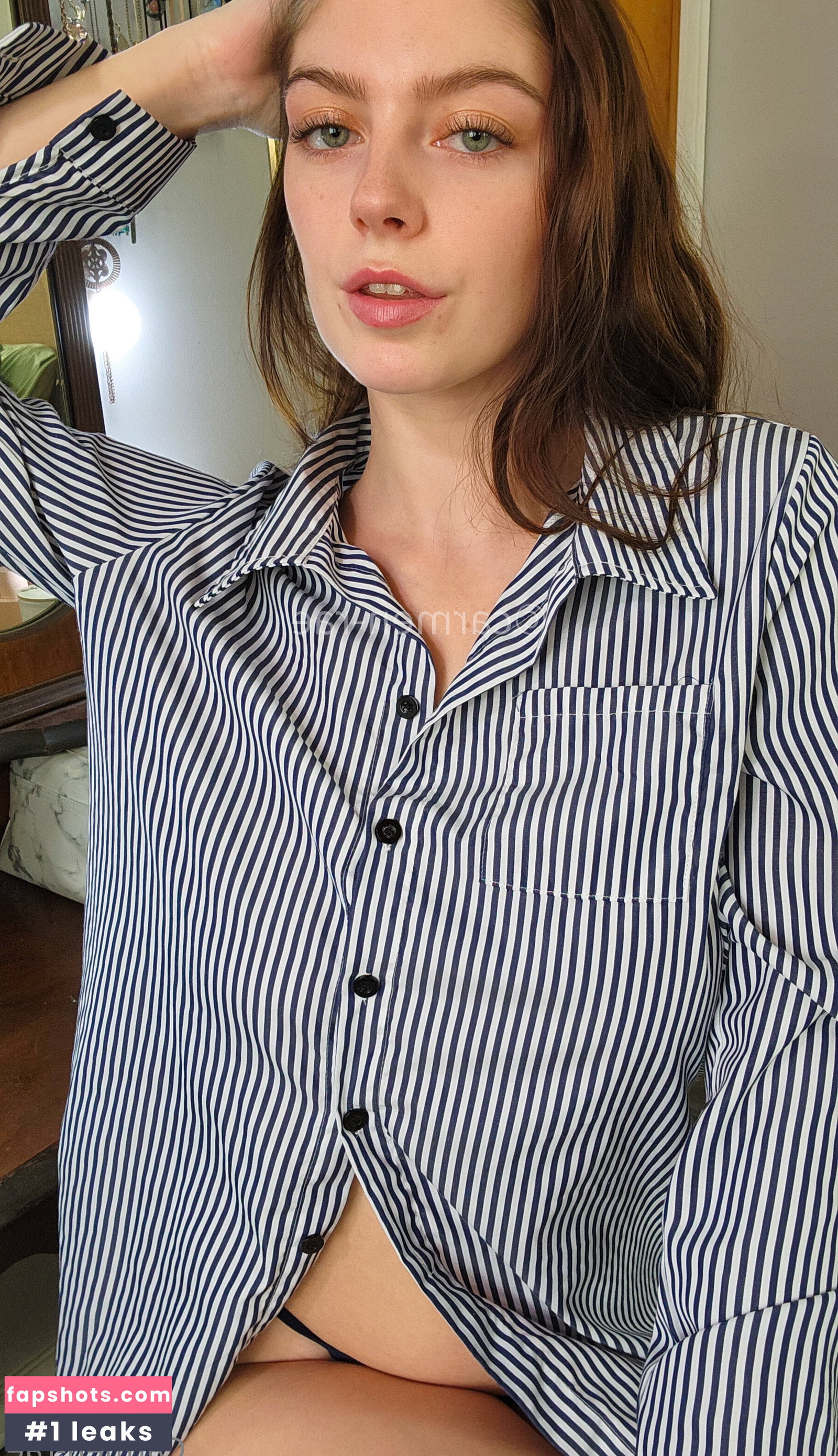 Carmen-Rae gallery photo #3729