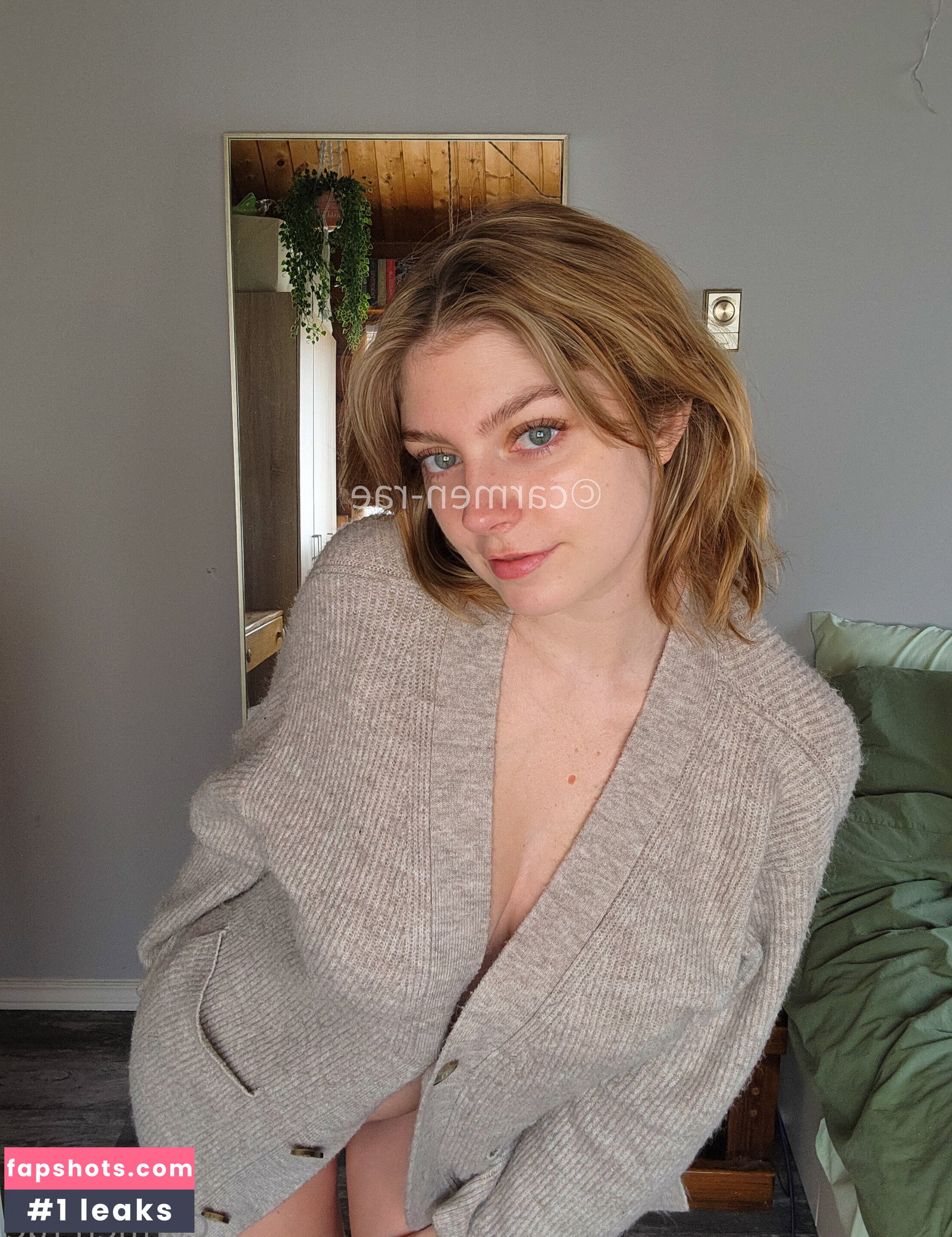 Carmen-Rae gallery photo #2818
