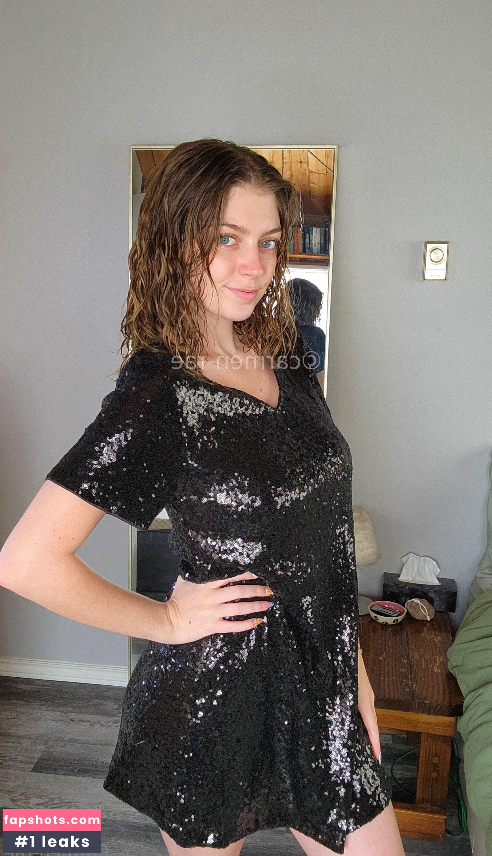 Carmen-Rae gallery photo #3125