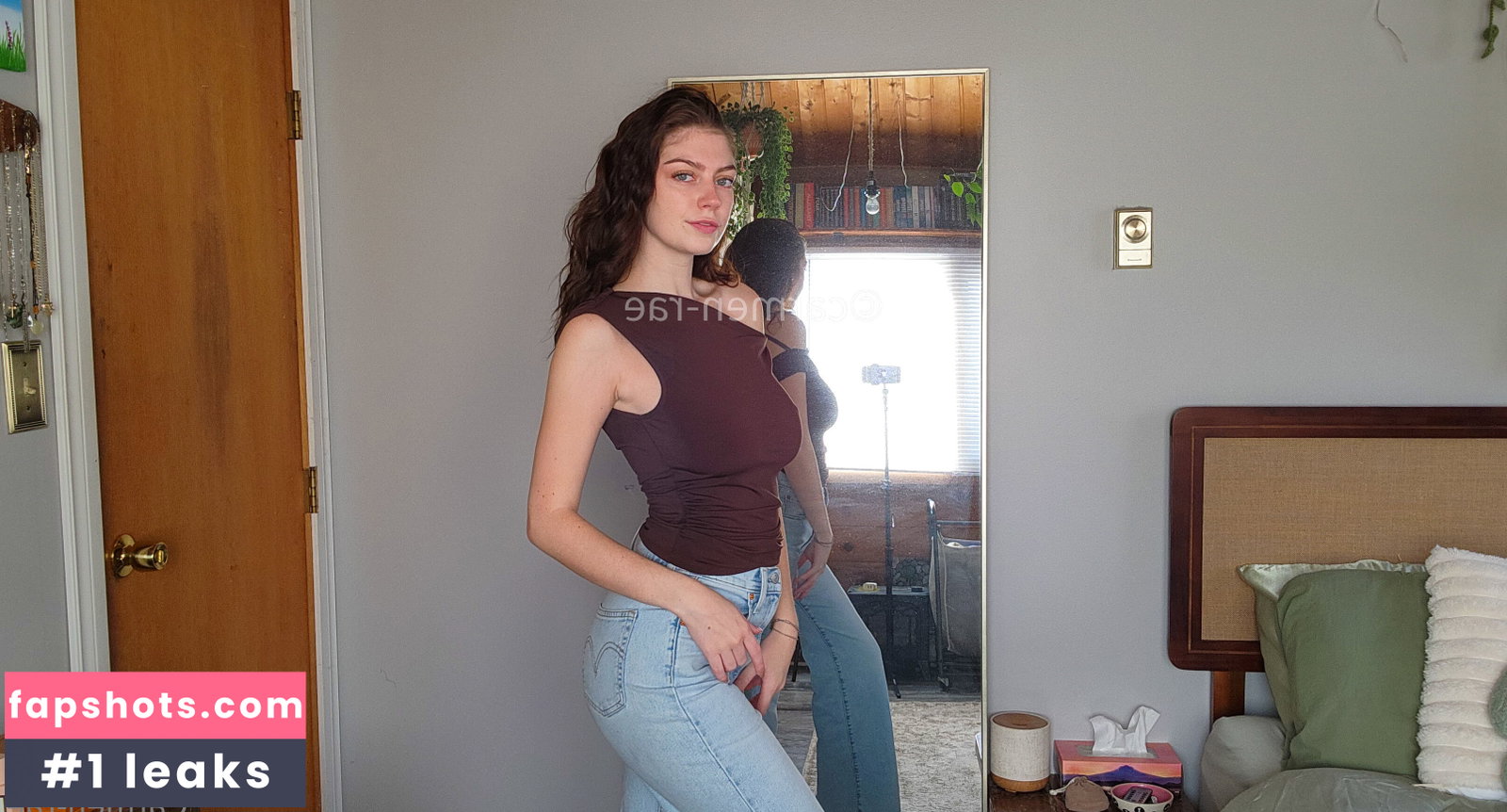 Carmen-Rae gallery photo #2476