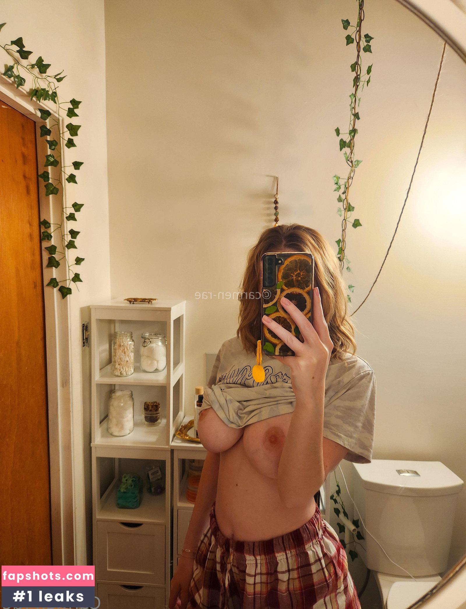 Carmen-Rae gallery photo #8074