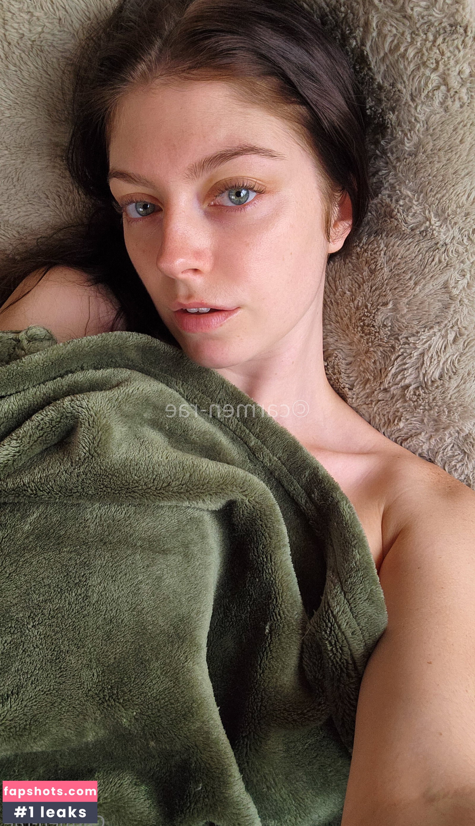 Carmen-Rae gallery photo #3739
