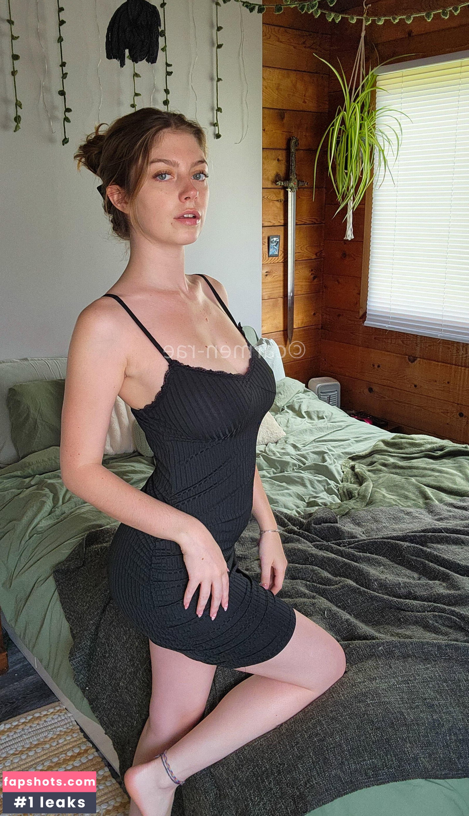 Carmen-Rae gallery photo #585