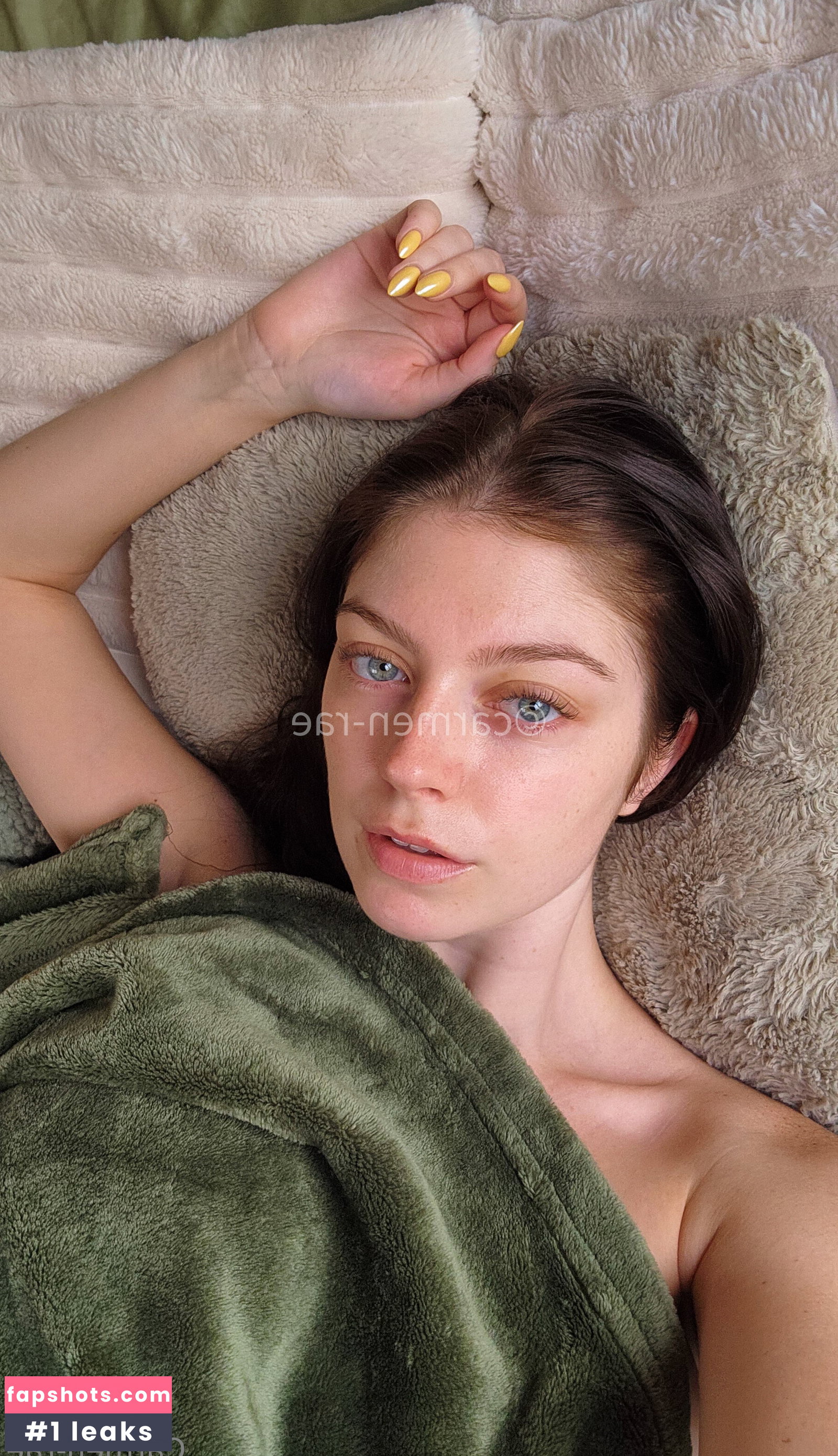 Carmen-Rae gallery photo #7078