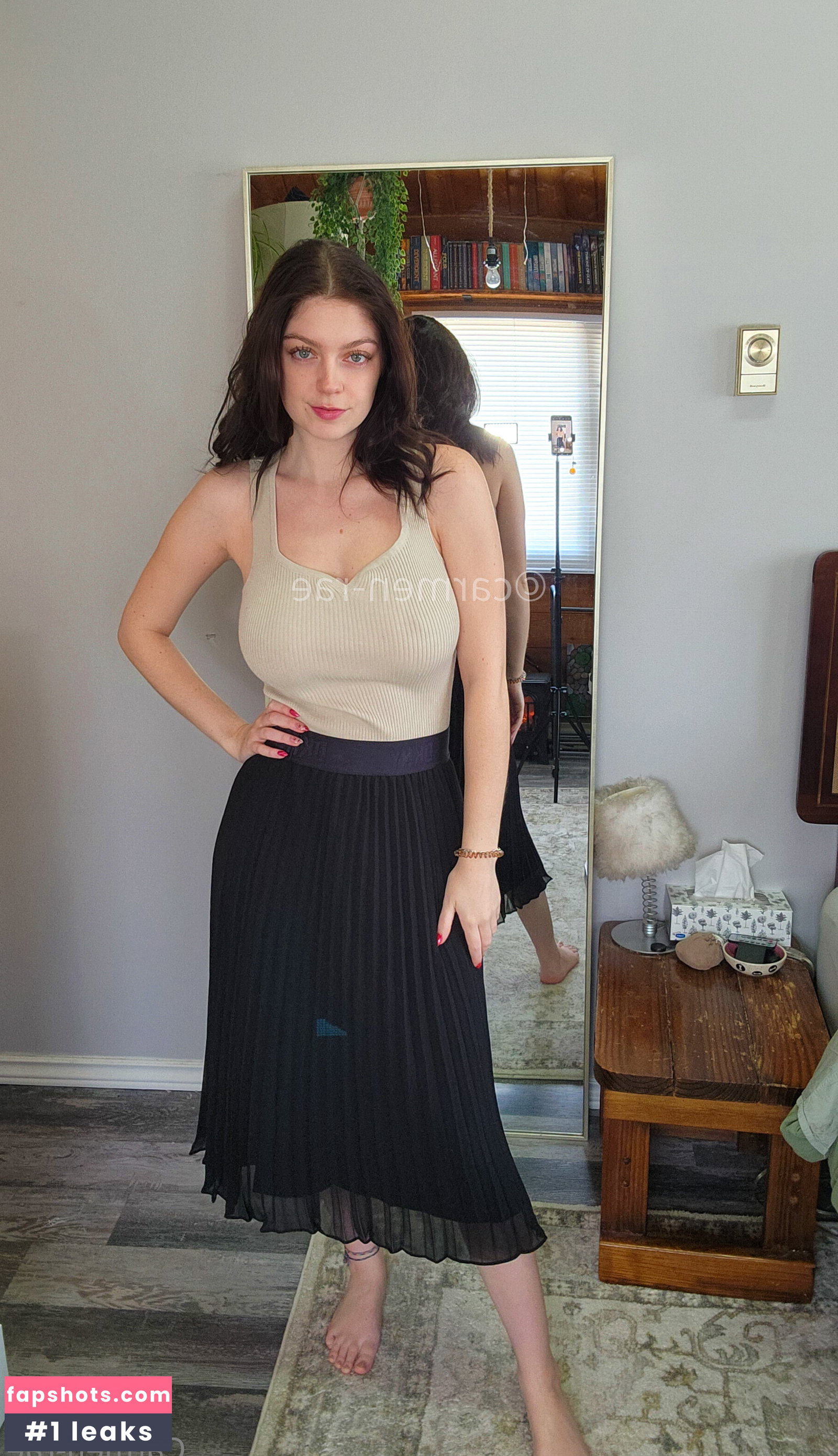 Carmen-Rae gallery photo #6504
