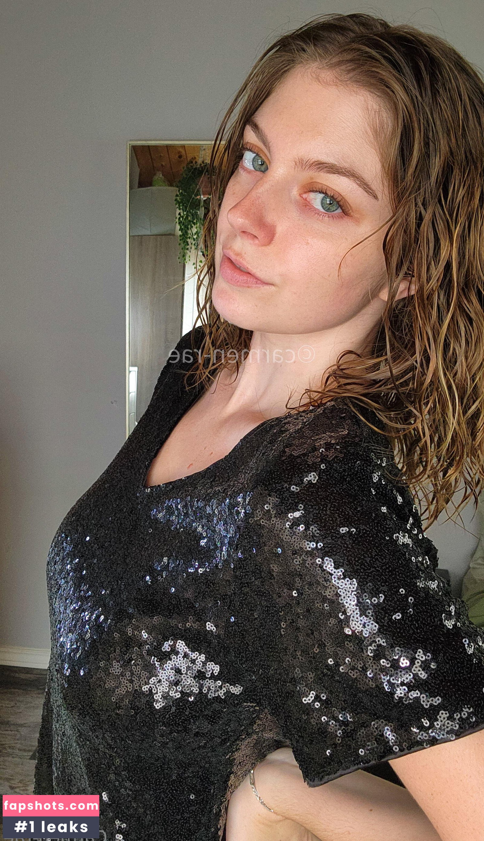 Carmen-Rae gallery photo #5549