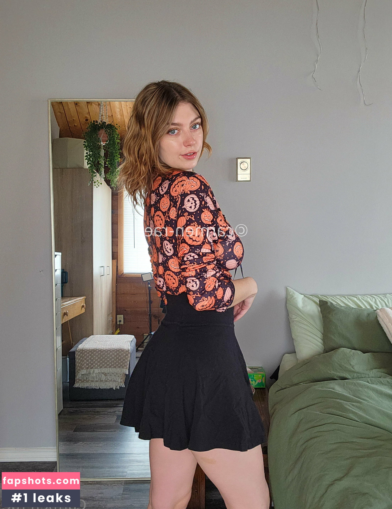 Carmen-Rae gallery photo #2361