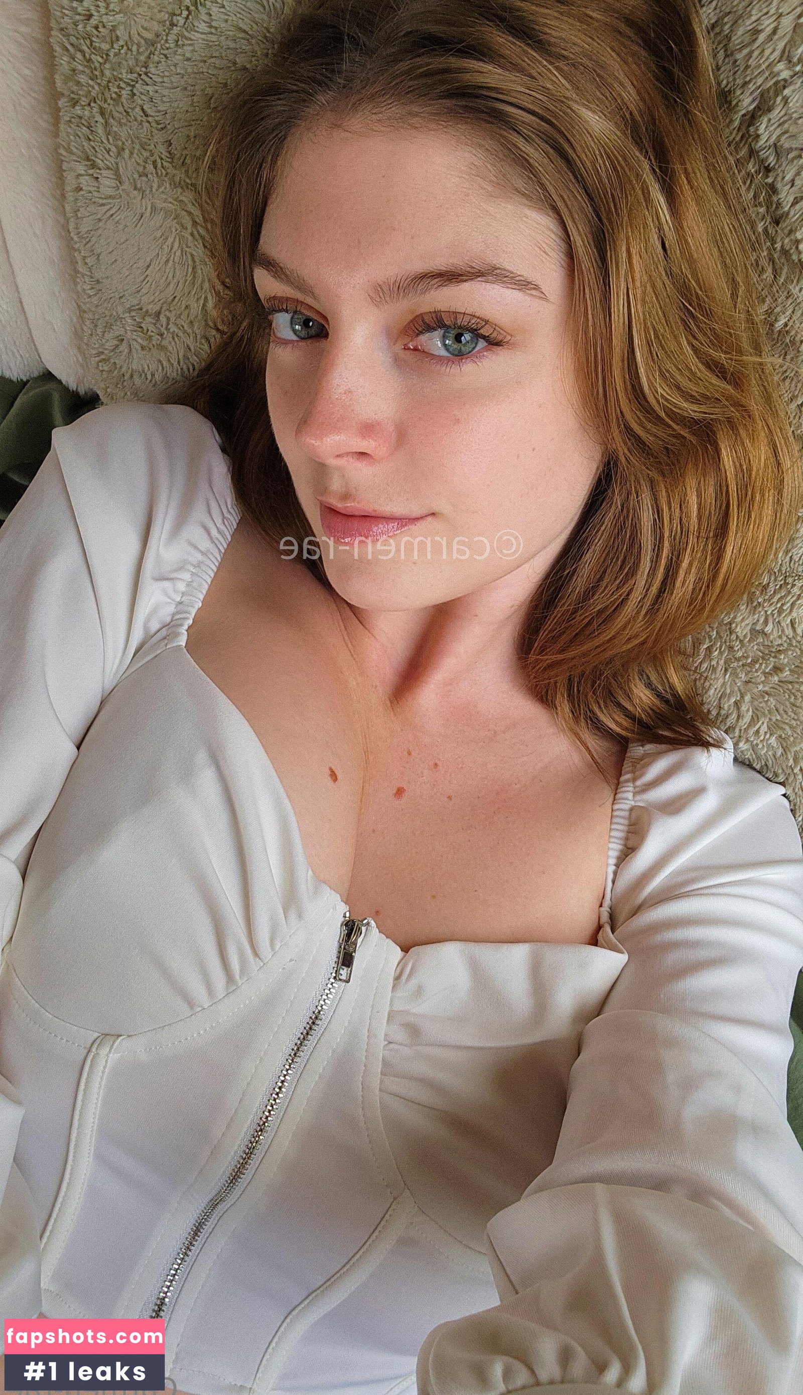 Carmen-Rae gallery photo #247