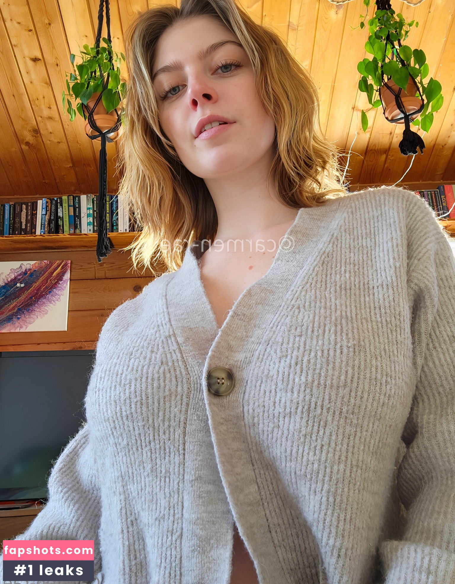 Carmen-Rae gallery photo #4694