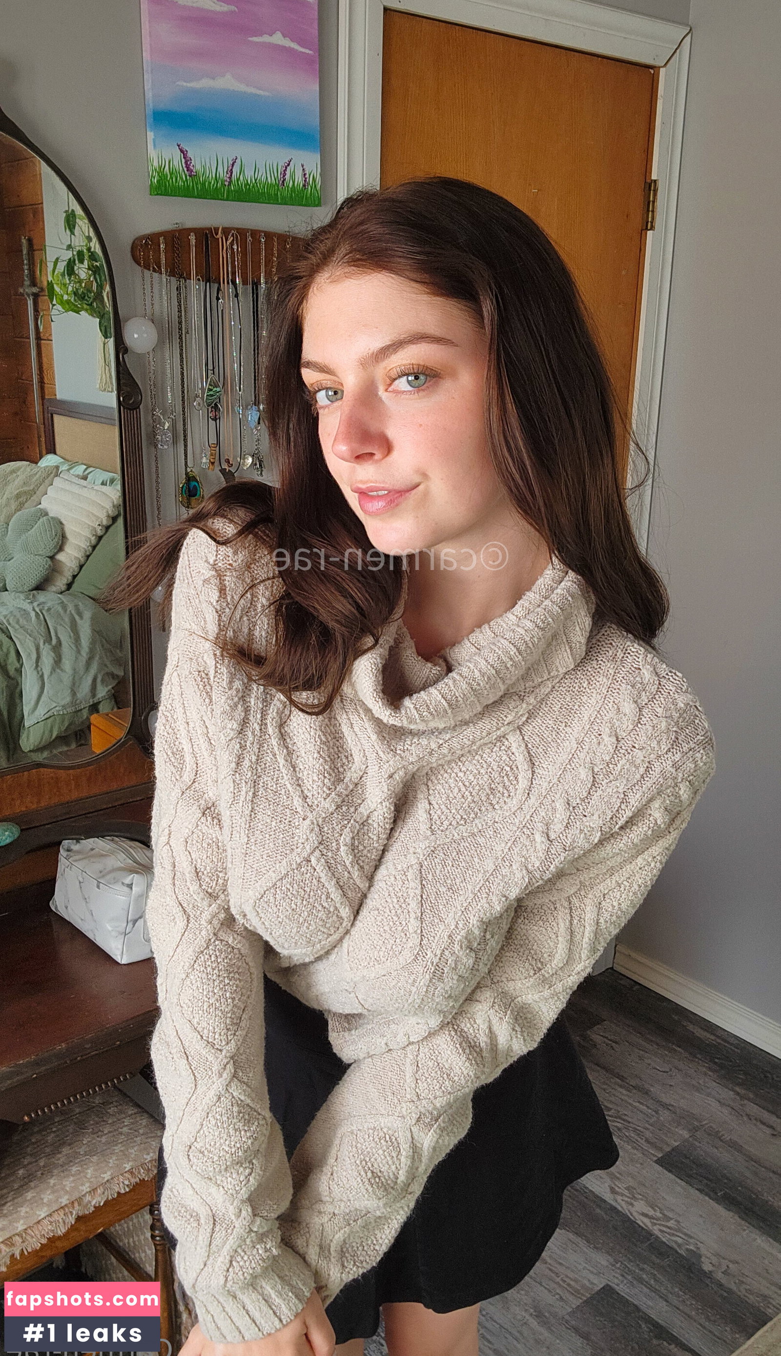 Carmen-Rae gallery photo #5470