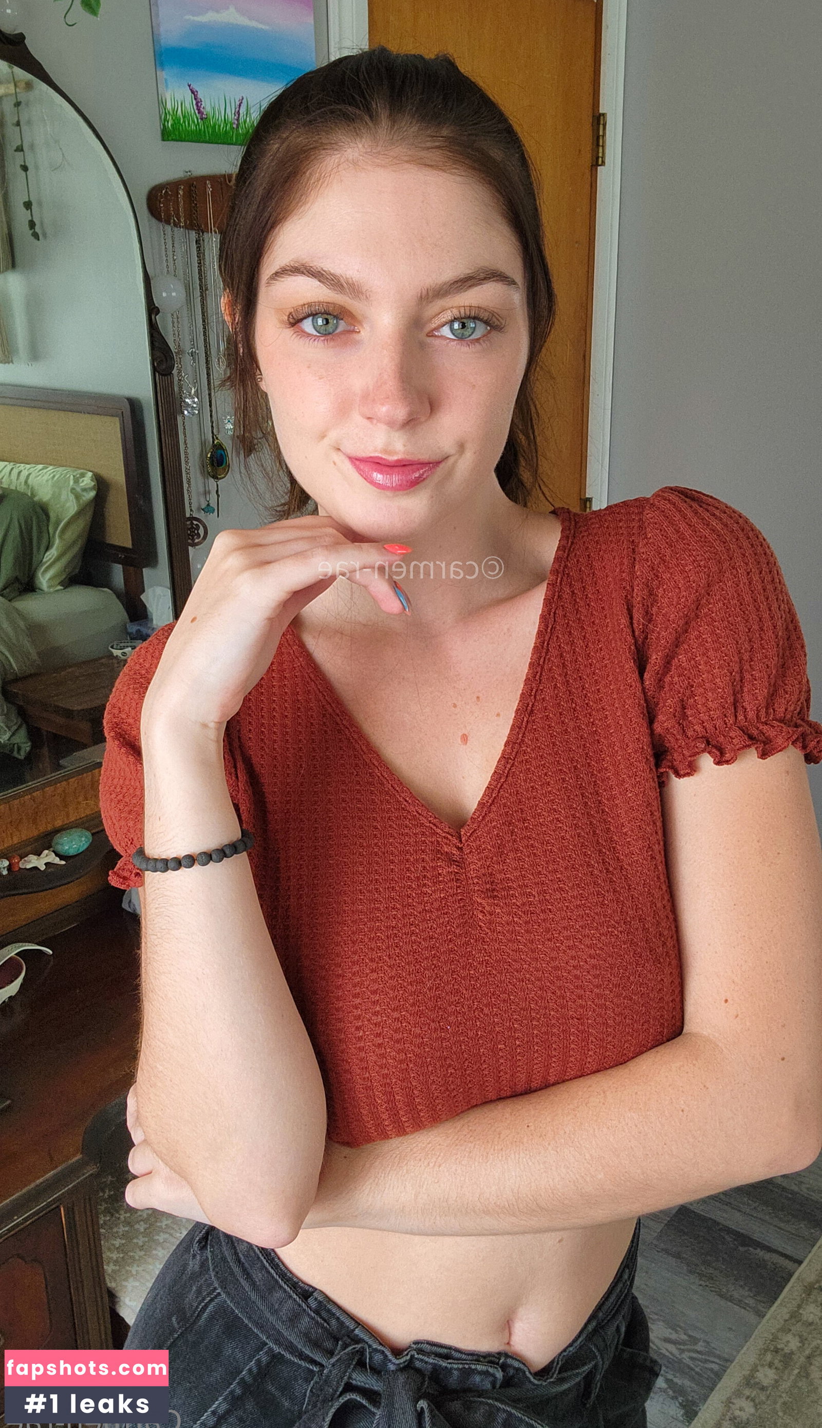 Carmen-Rae gallery photo #5584