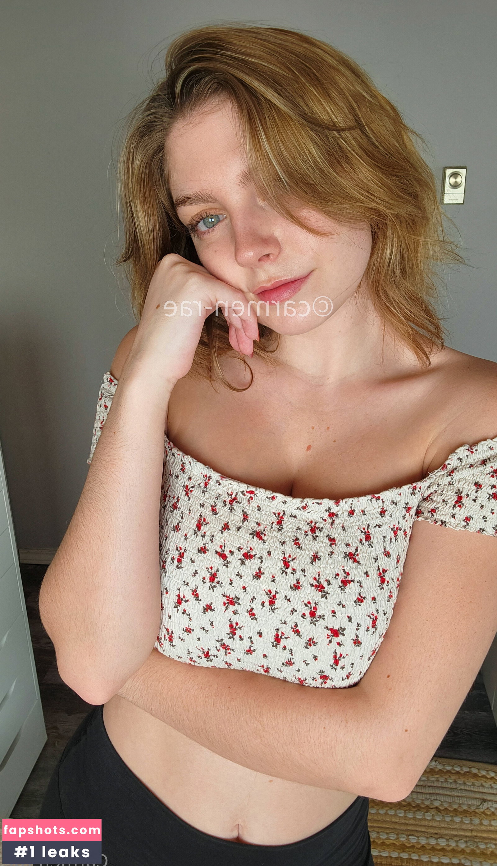 Carmen-Rae gallery photo #6891