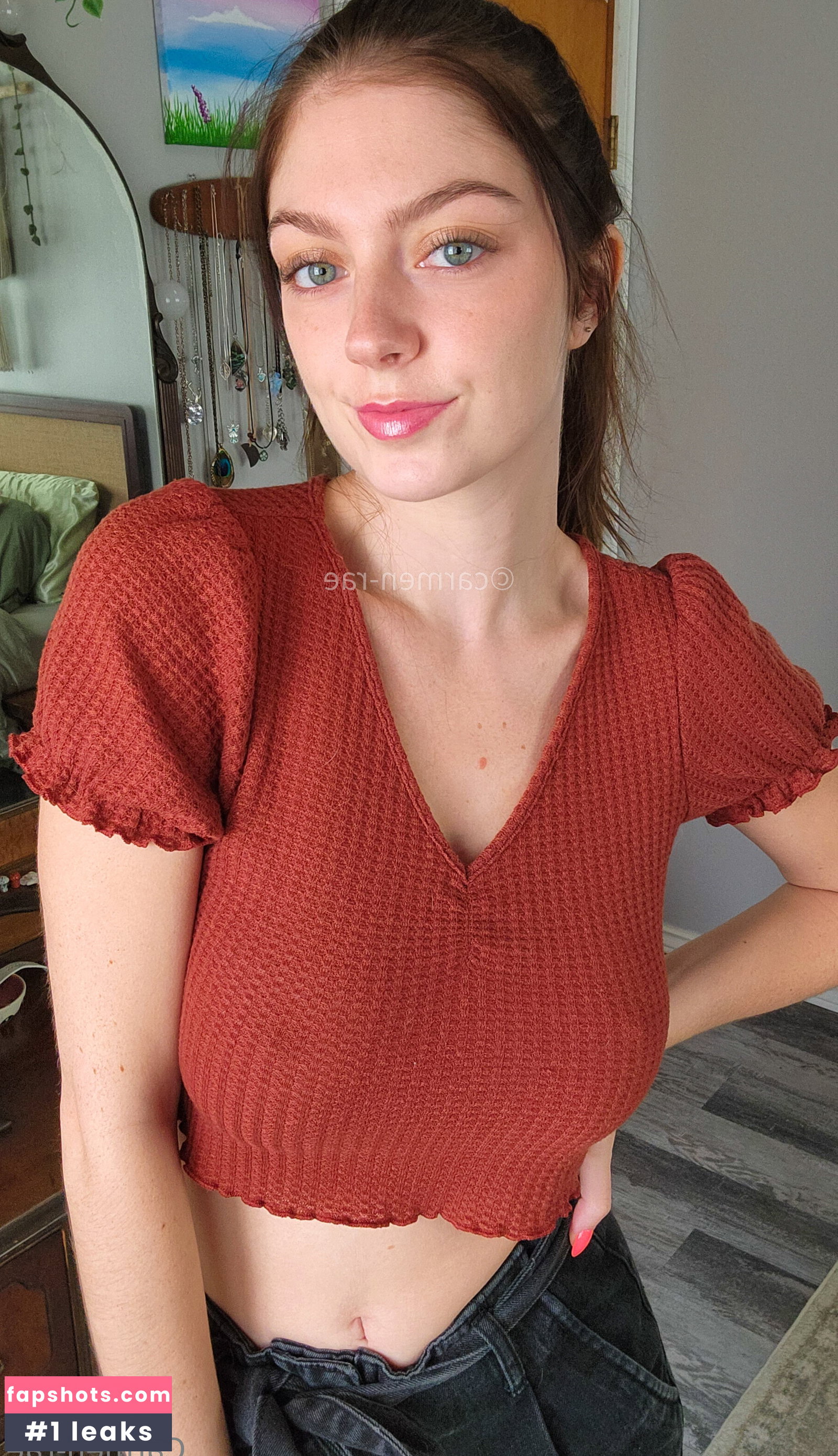 Carmen-Rae gallery photo #5574