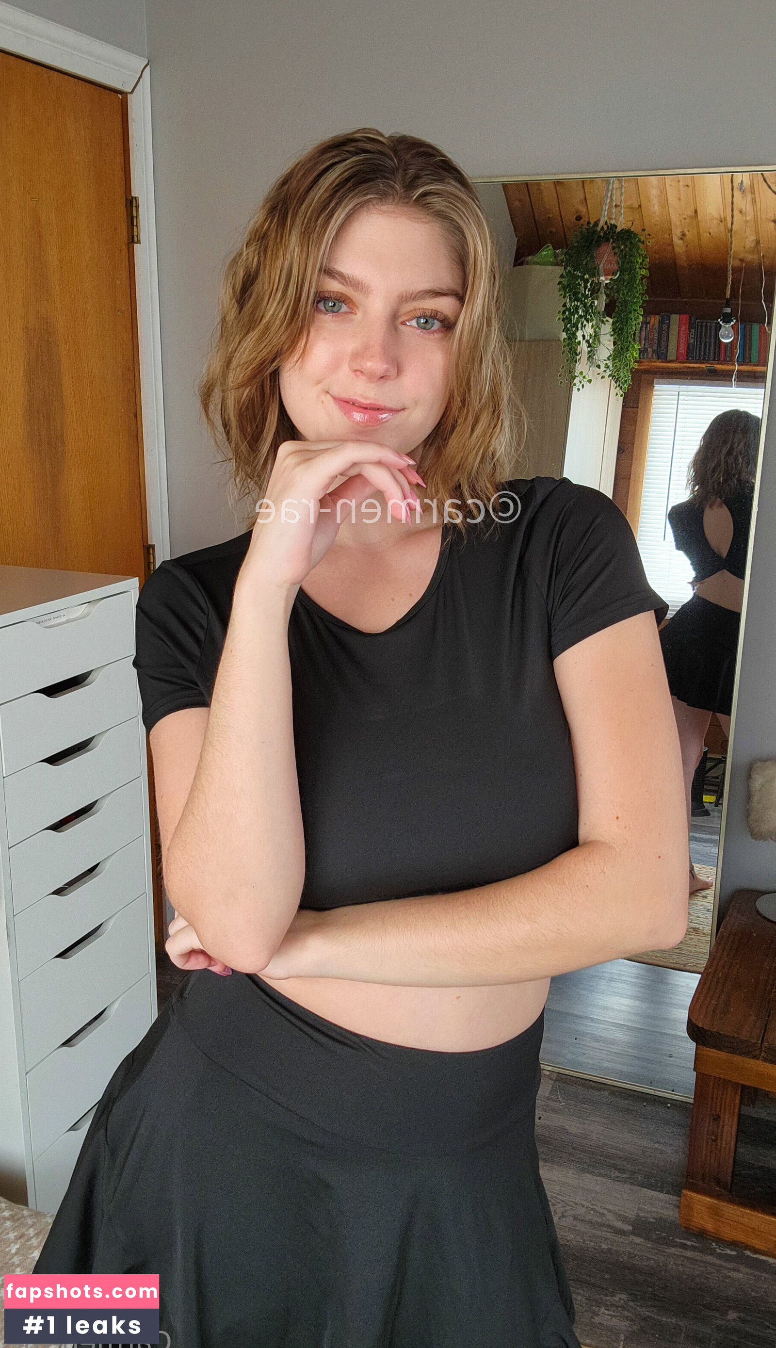 Carmen-Rae gallery photo #9946