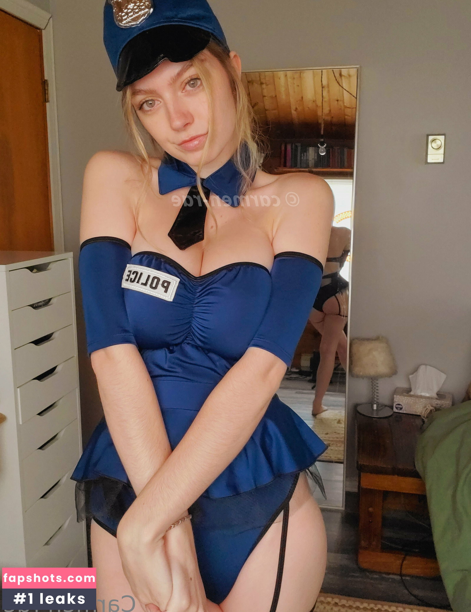 Carmen-Rae gallery photo #3725