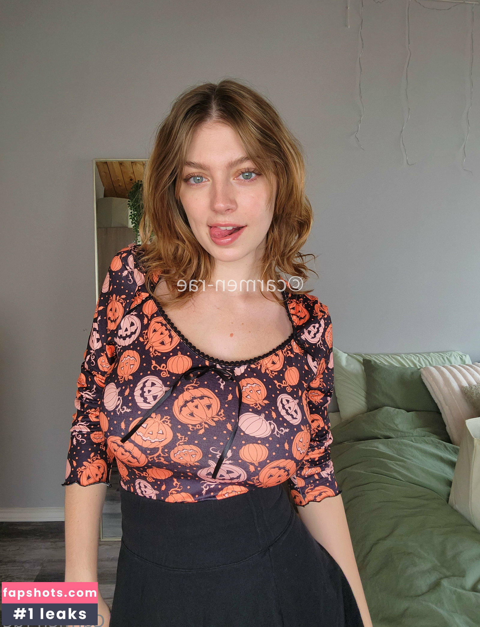 Carmen-Rae gallery photo #6591