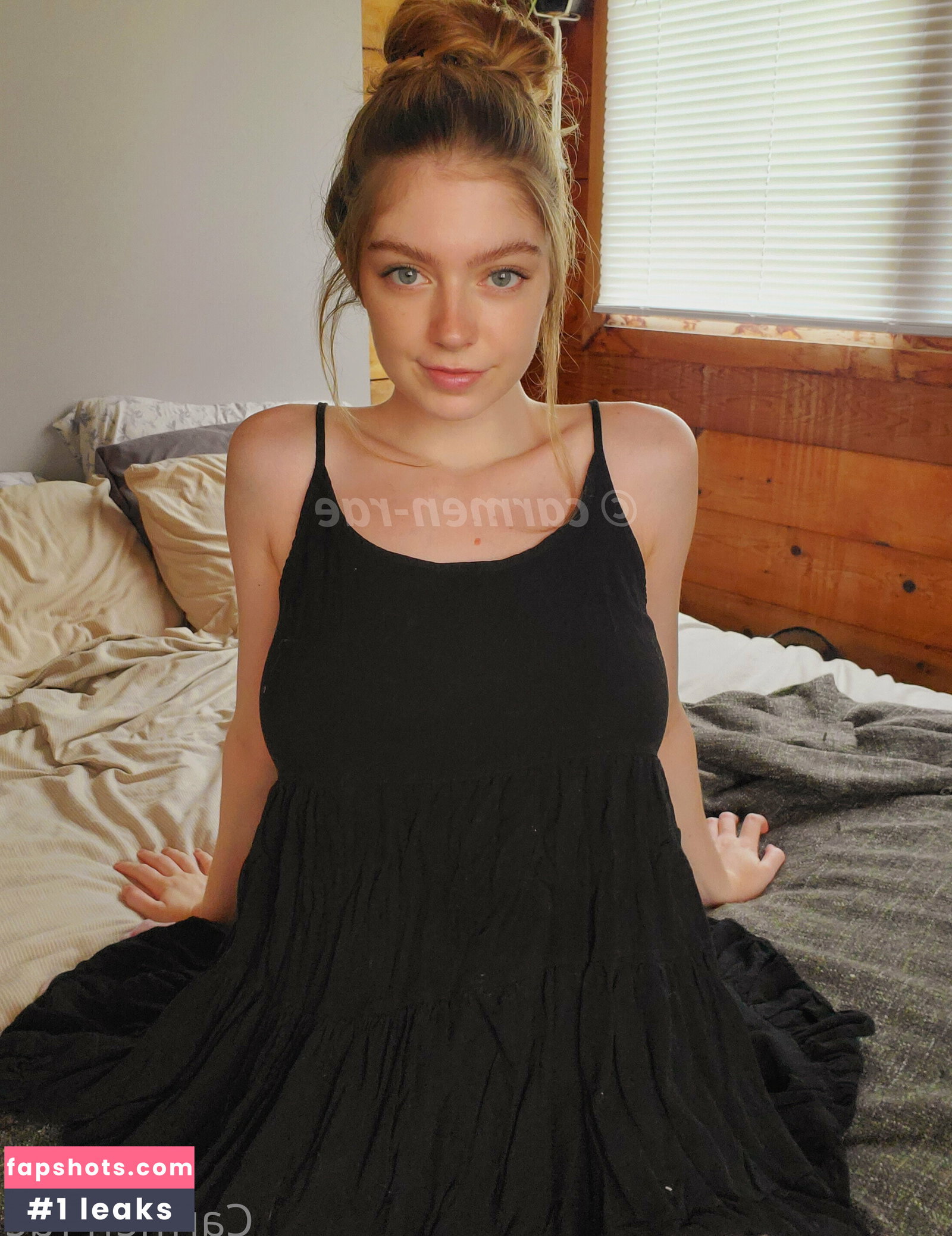 Carmen-Rae gallery photo #601