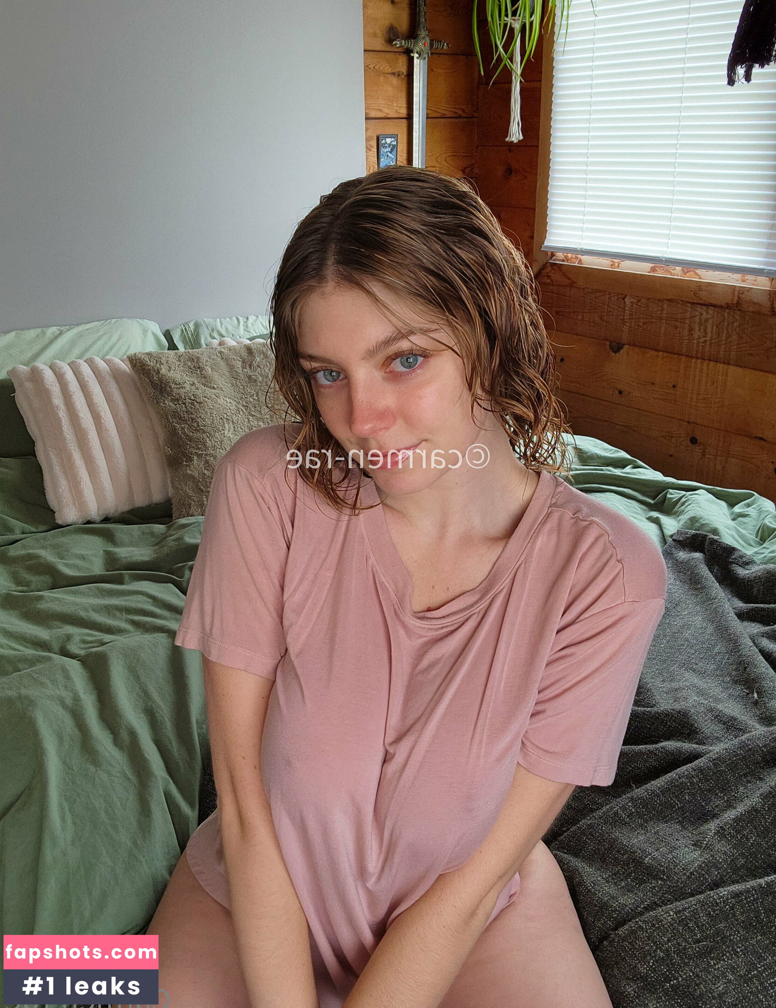 Carmen-Rae gallery photo #2685
