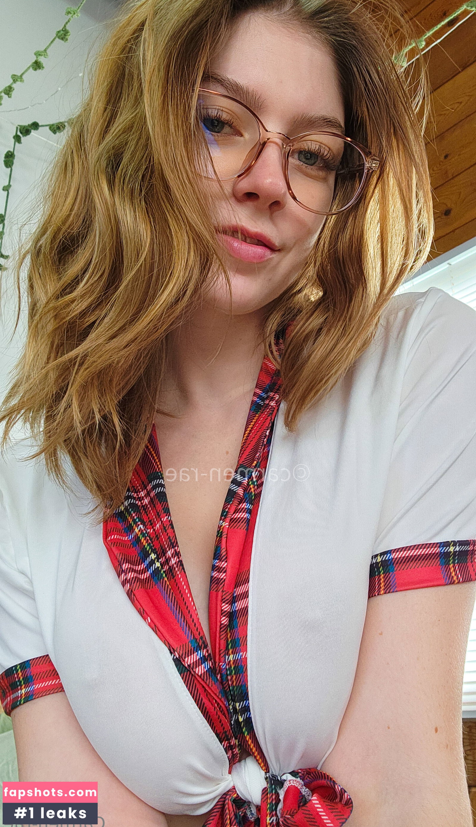 Carmen-Rae gallery photo #2138