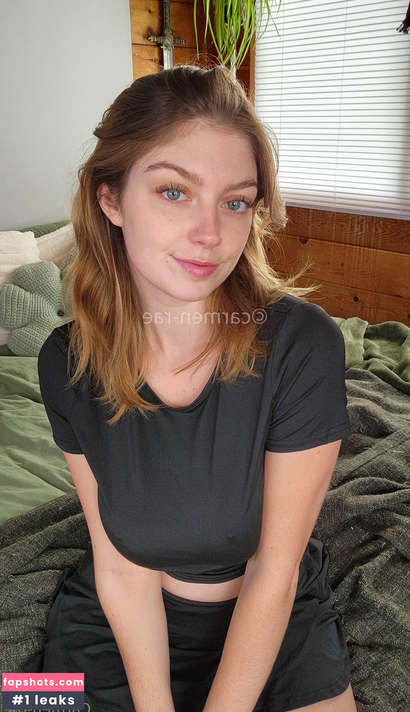 Carmen-Rae gallery photo #227