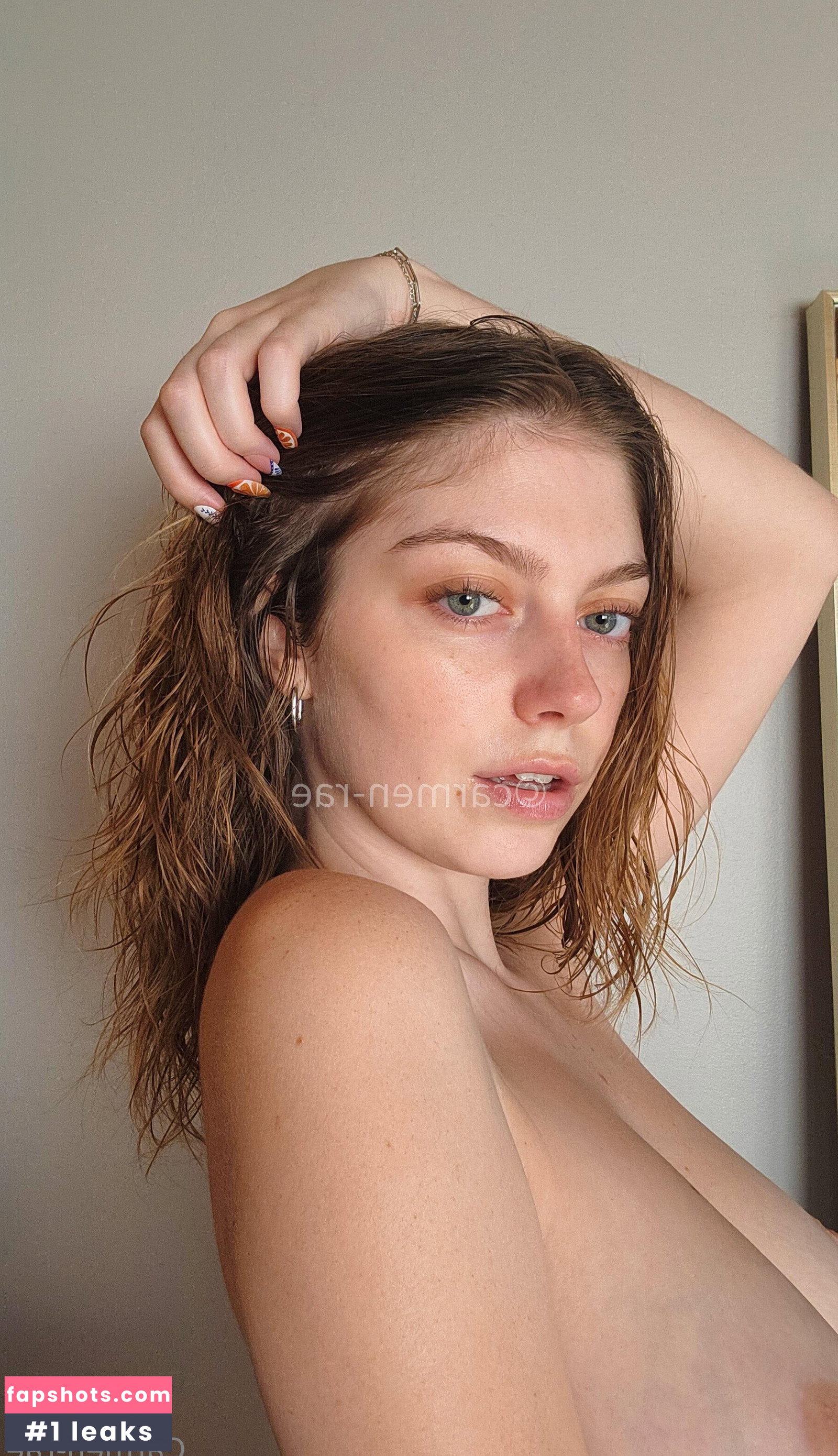 Carmen-Rae gallery photo #4309