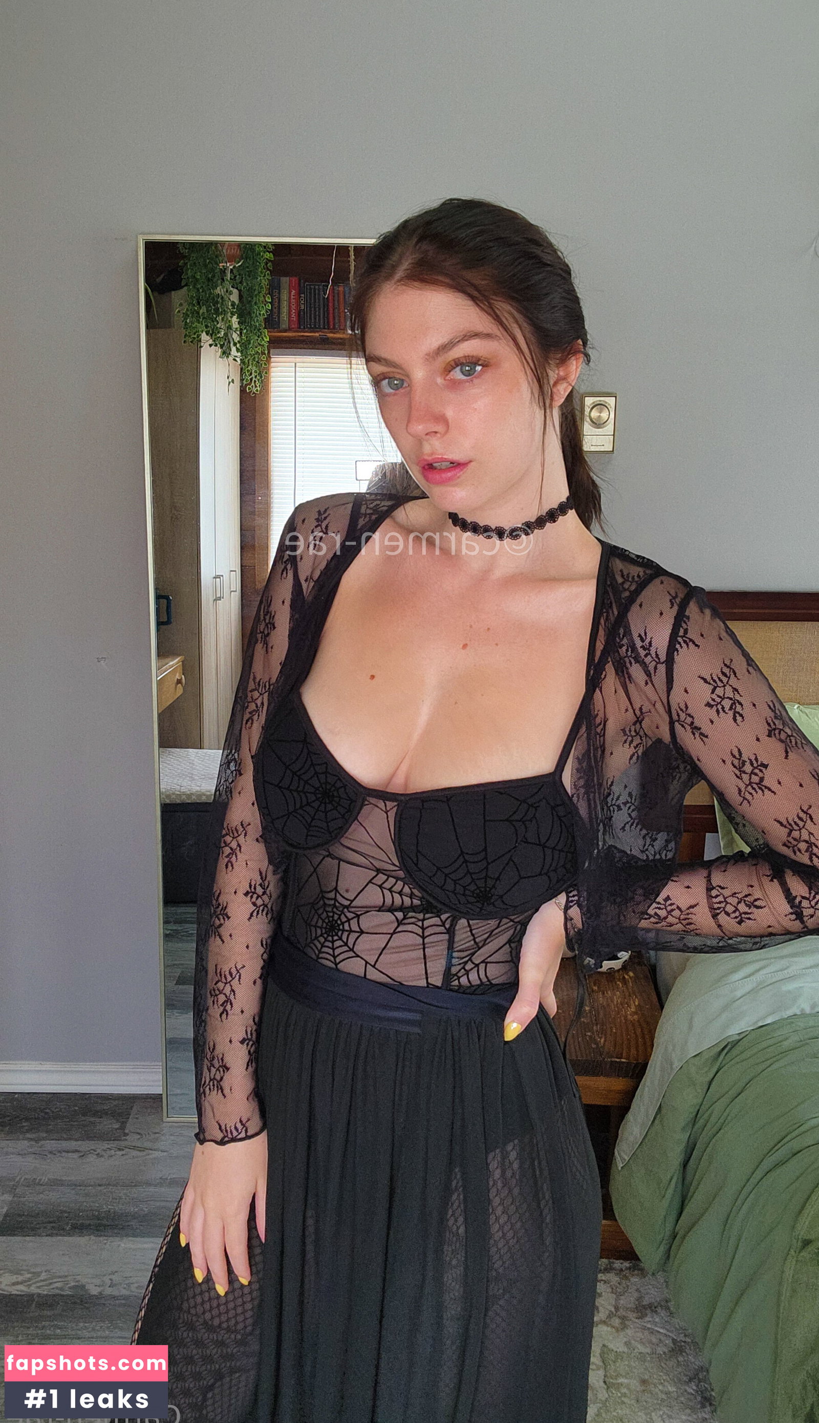 Carmen-Rae gallery photo #8370