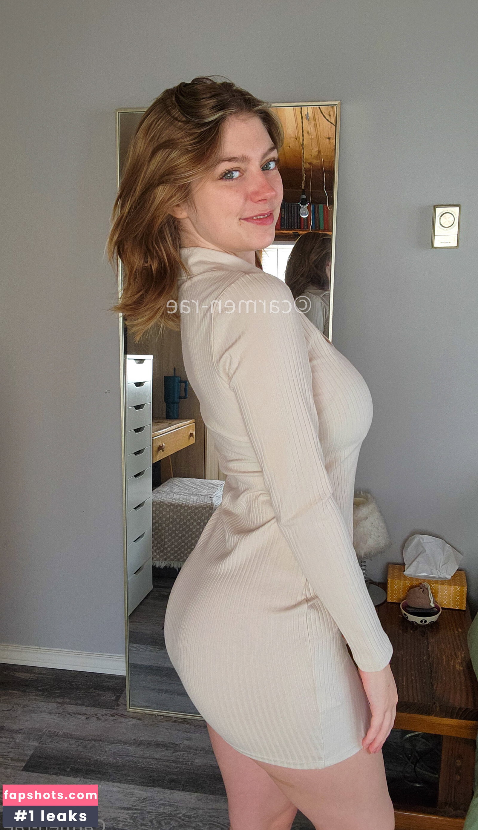 Carmen-Rae gallery photo #324