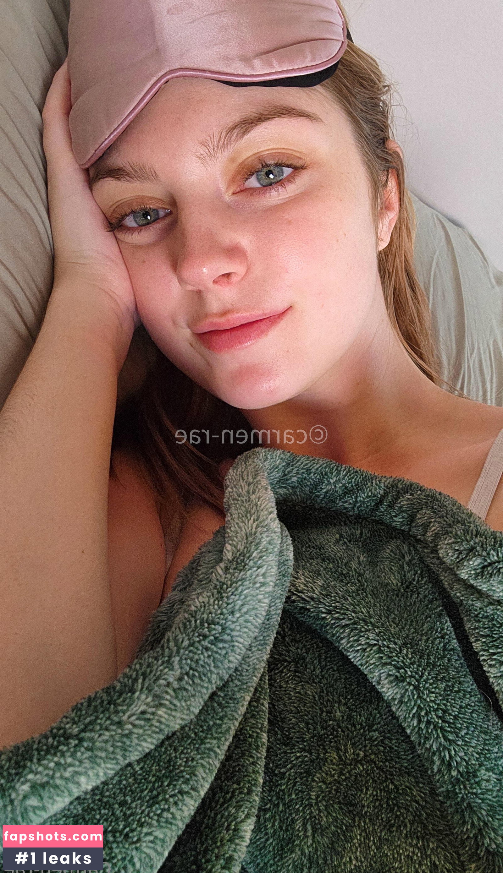 Carmen-Rae gallery photo #5005