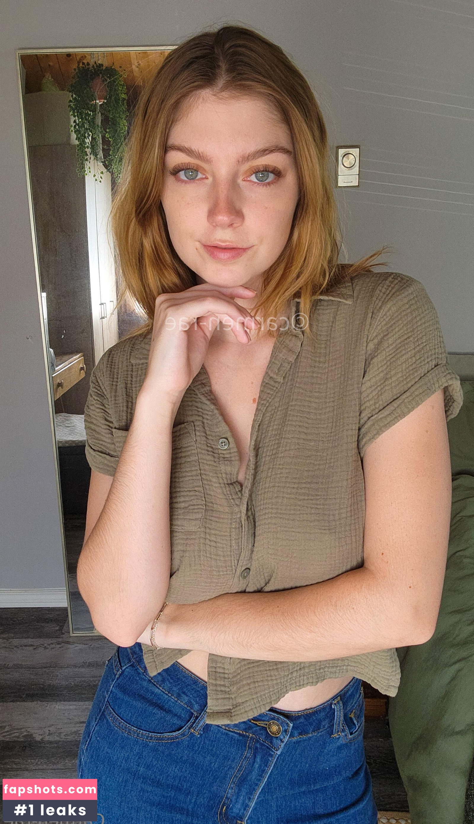Carmen-Rae gallery photo #9179