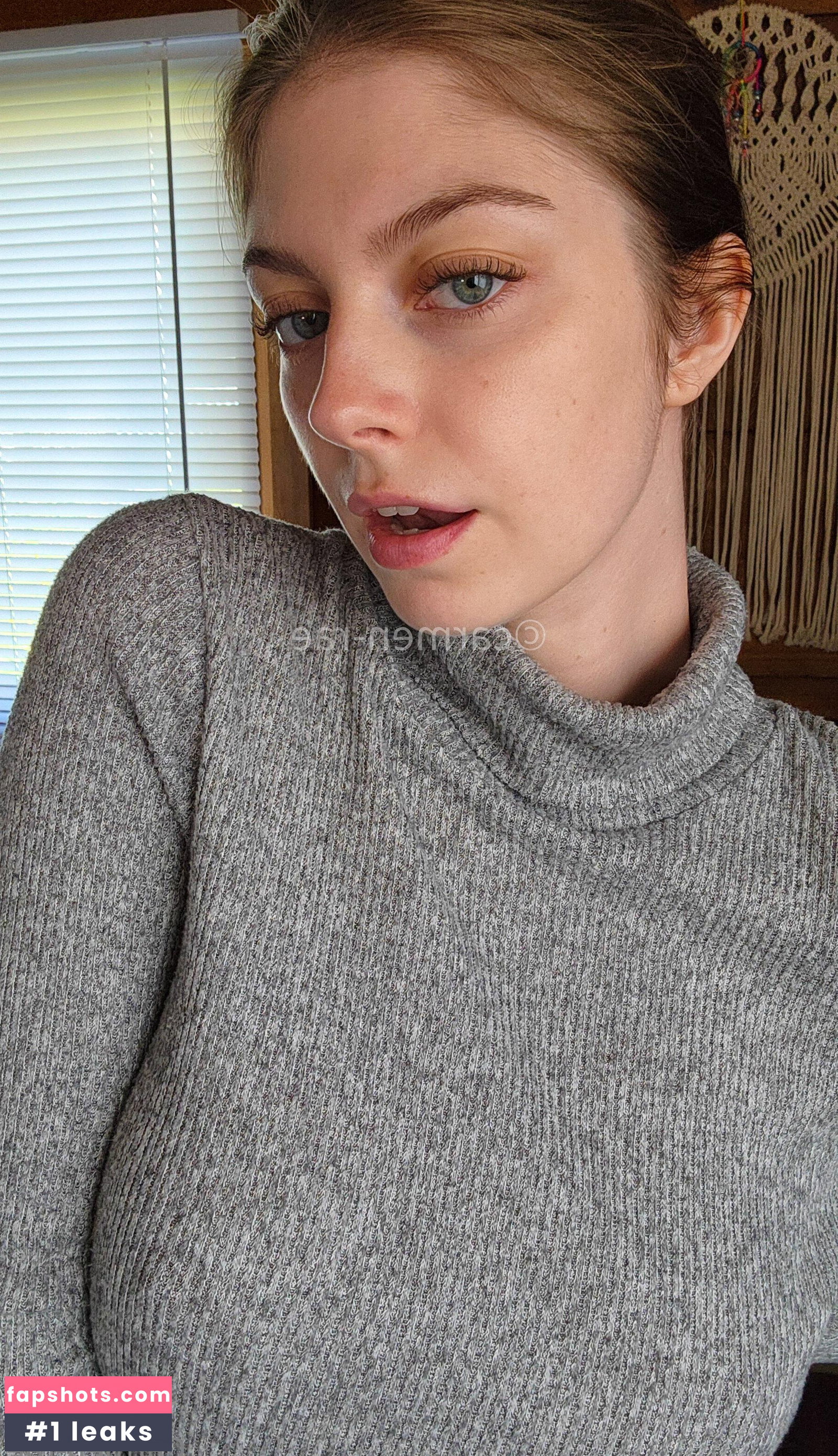 Carmen-Rae gallery photo #5744