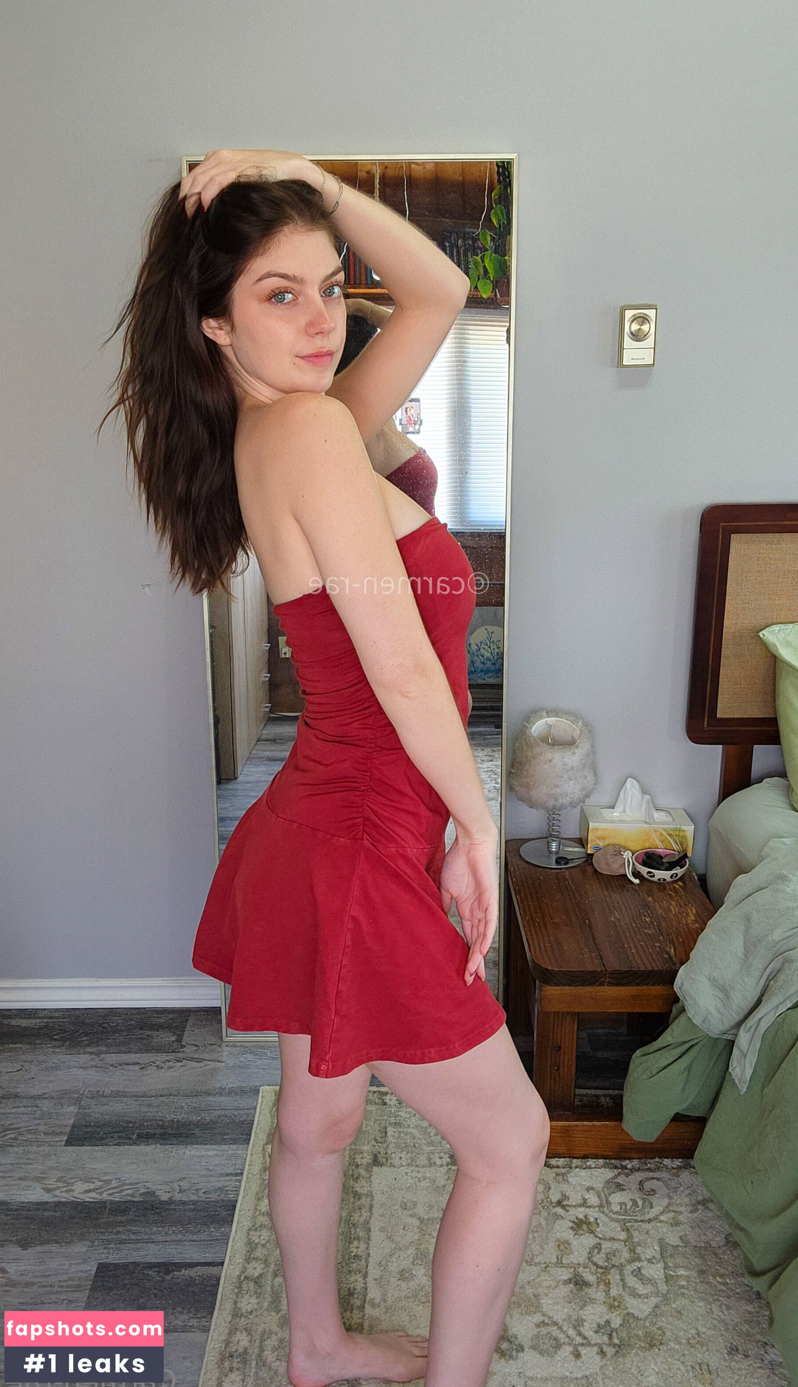 Carmen-Rae gallery photo #5994