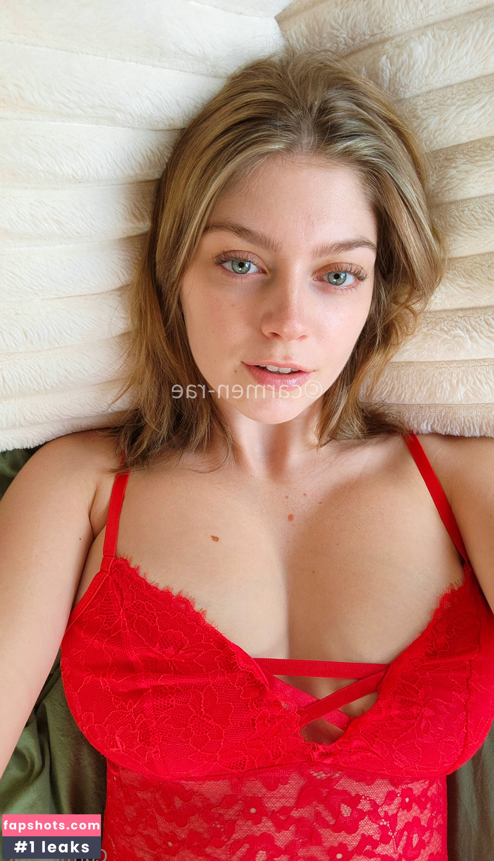 Carmen-Rae gallery photo #4799