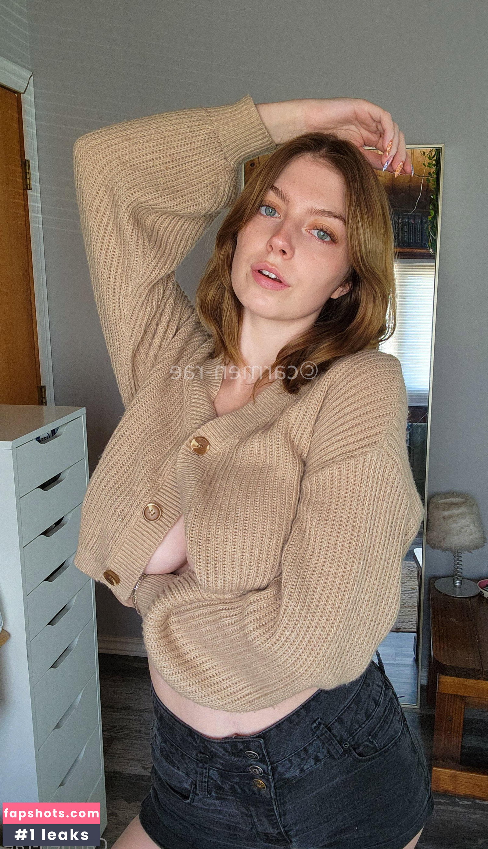 Carmen-Rae gallery photo #2289