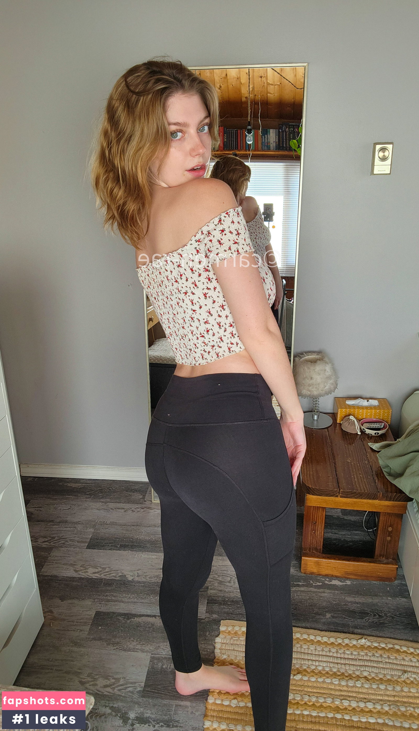 Carmen-Rae gallery photo #4154