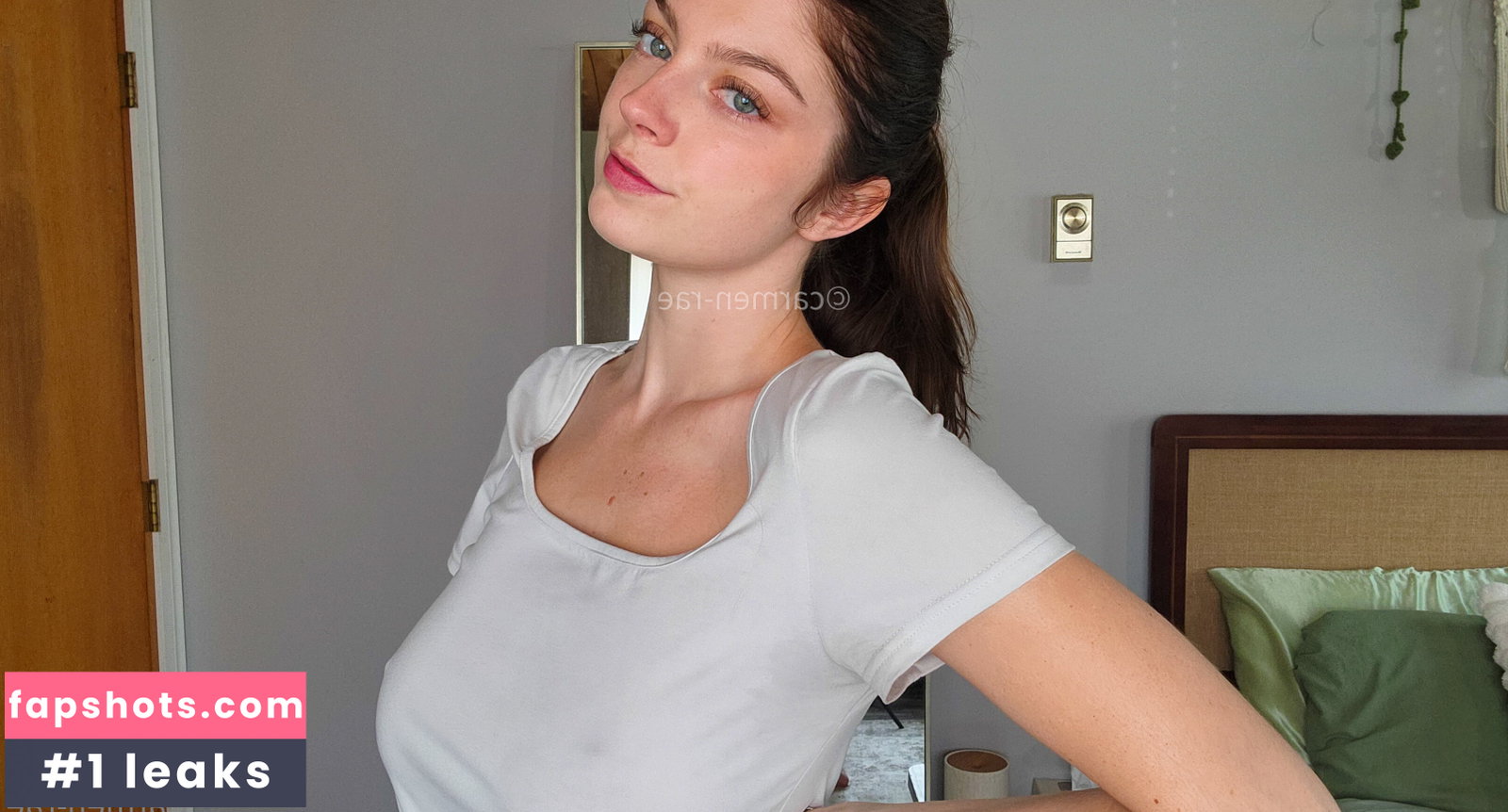 Carmen-Rae gallery photo #6342