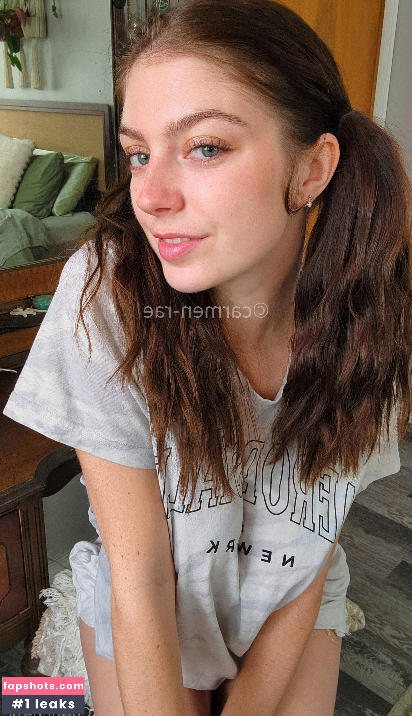 Carmen-Rae gallery photo #5408