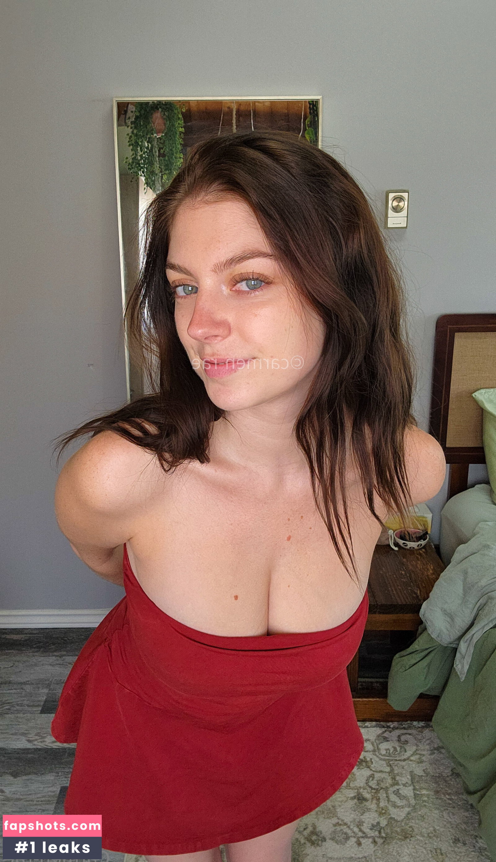 Carmen-Rae gallery photo #6073