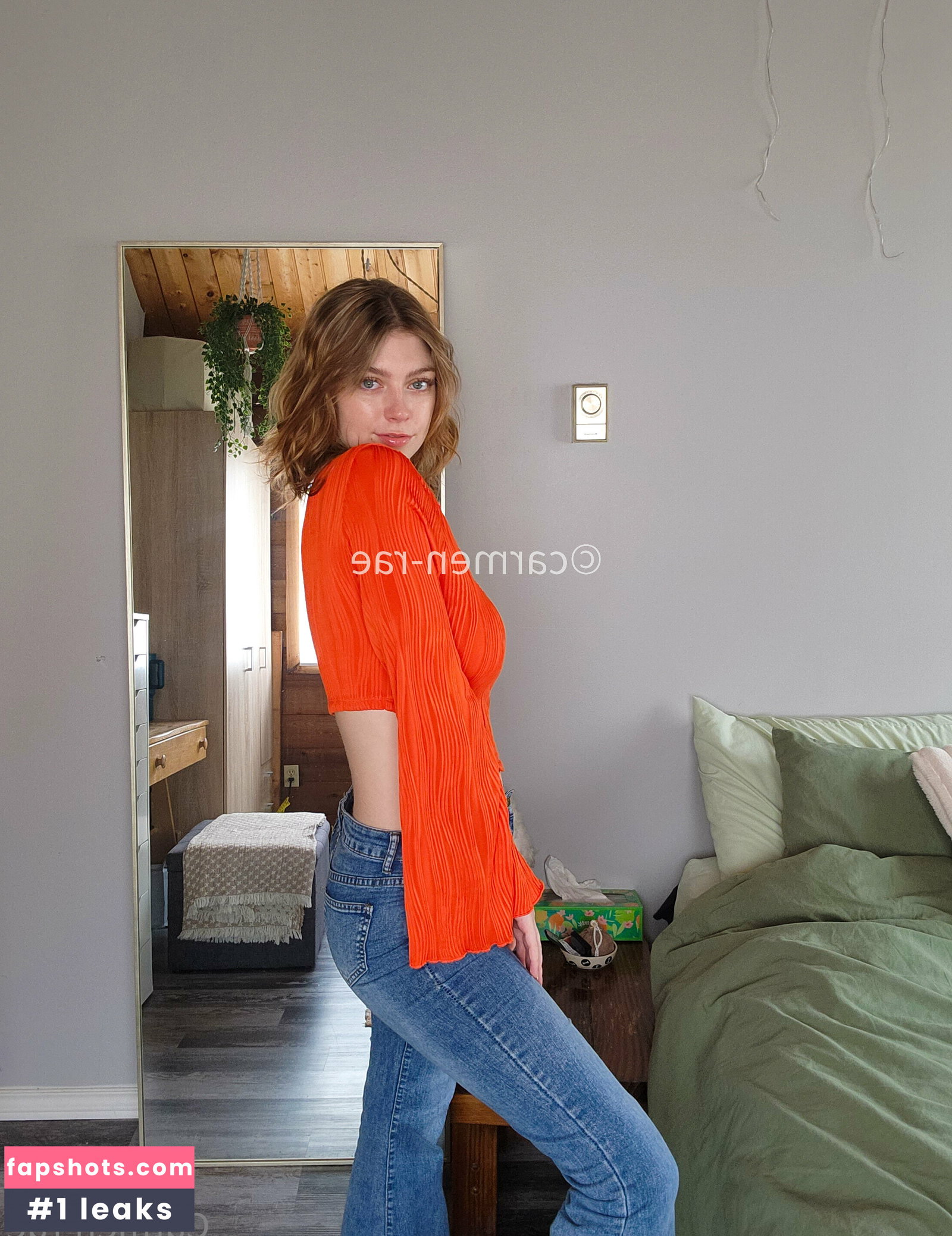 Carmen-Rae gallery photo #2472