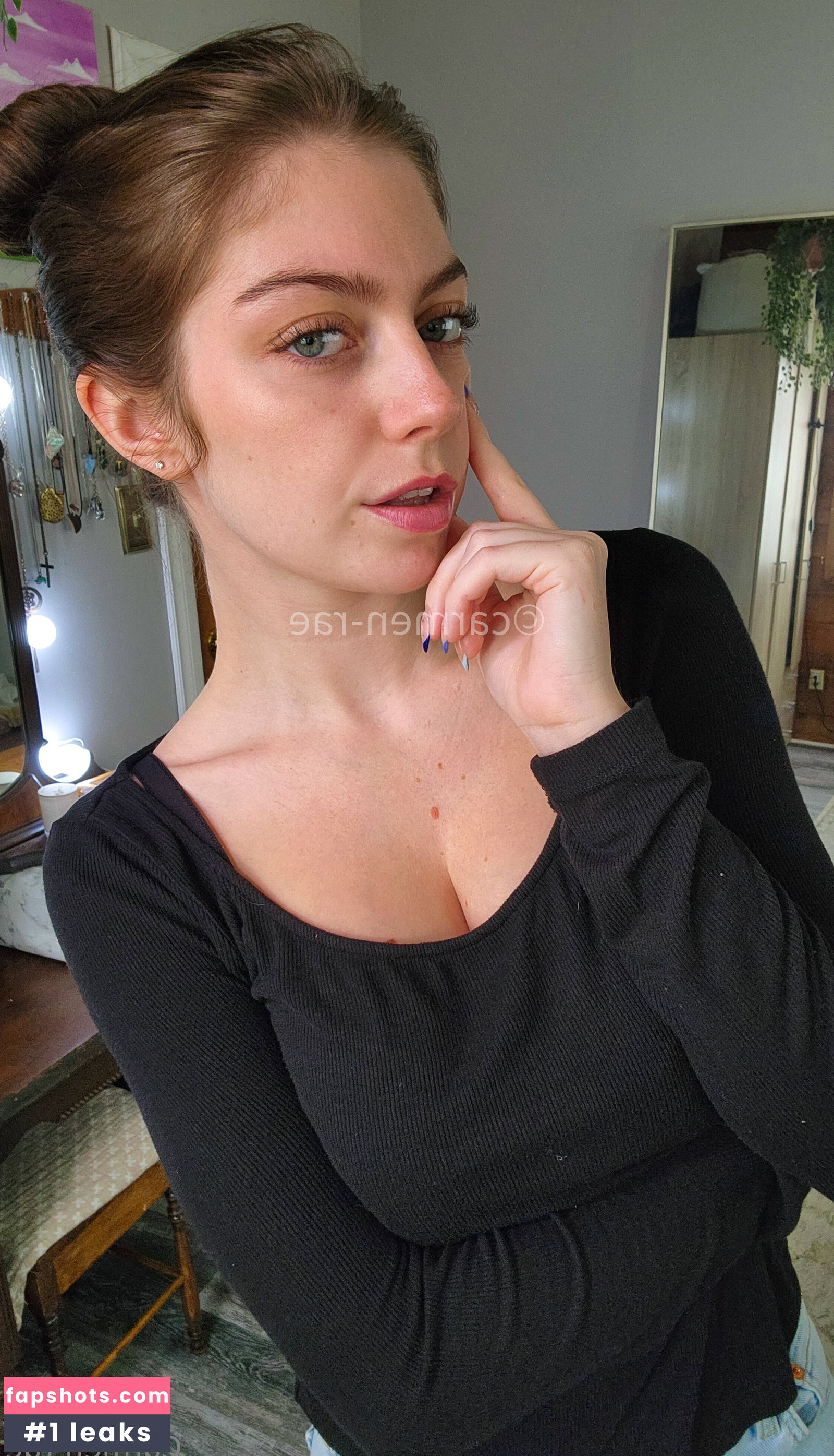 Carmen-Rae gallery photo #6756