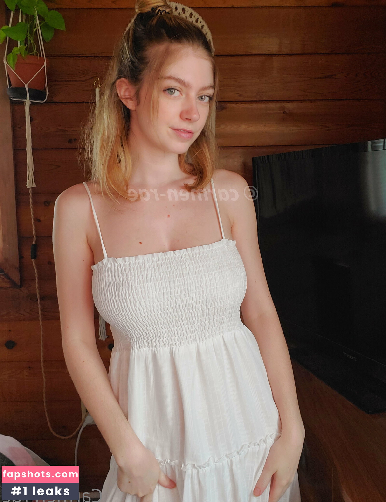 Carmen-Rae gallery photo #8179