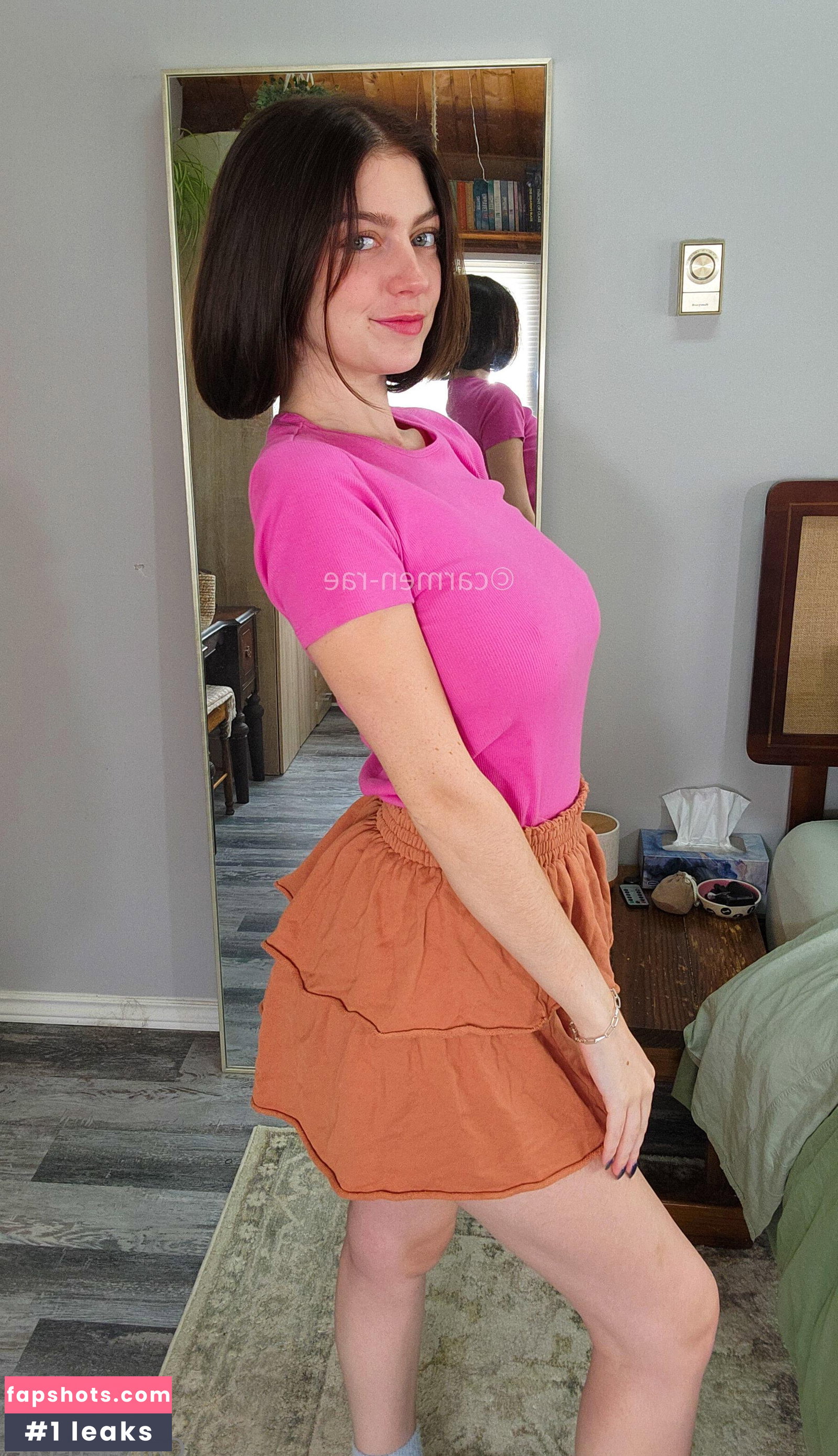 Carmen-Rae gallery photo #6800