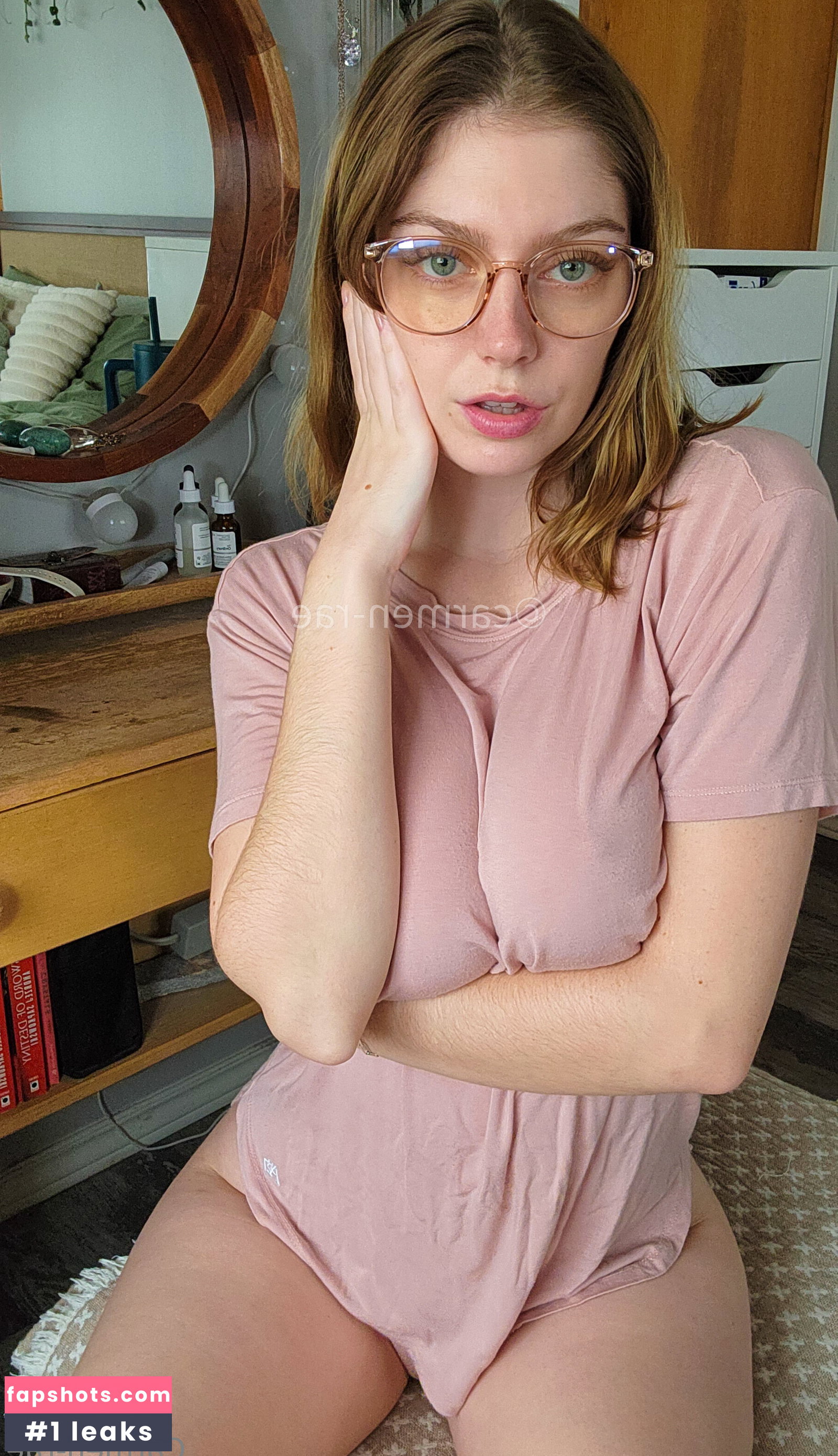 Carmen-Rae gallery photo #7676