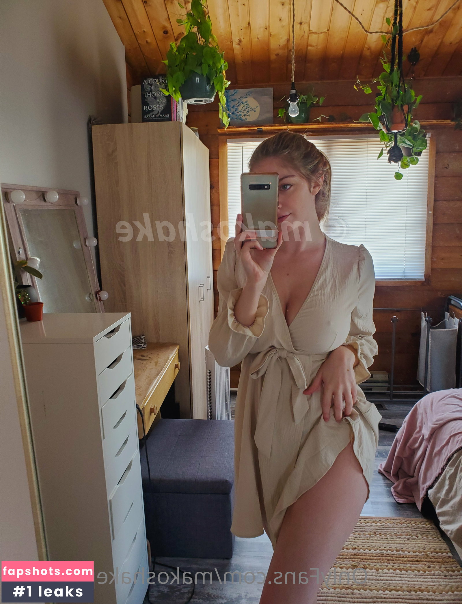 Carmen-Rae gallery photo #10060